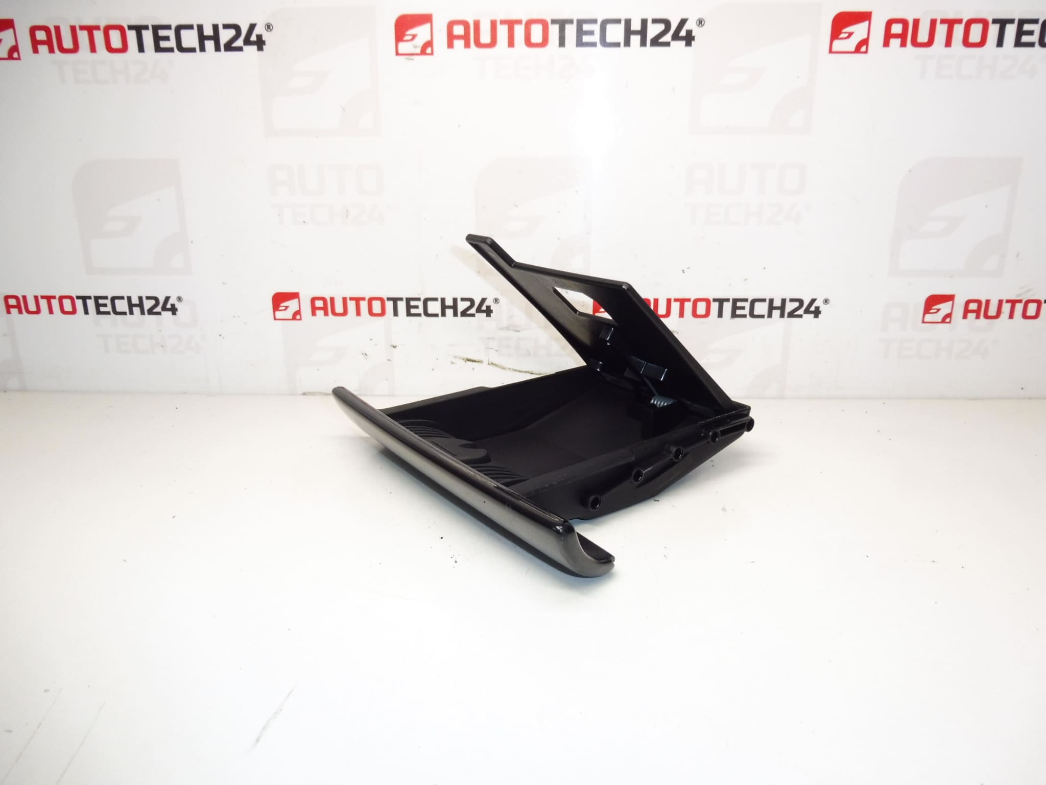 Popelník Peugeot 308 9658691077 8230W8