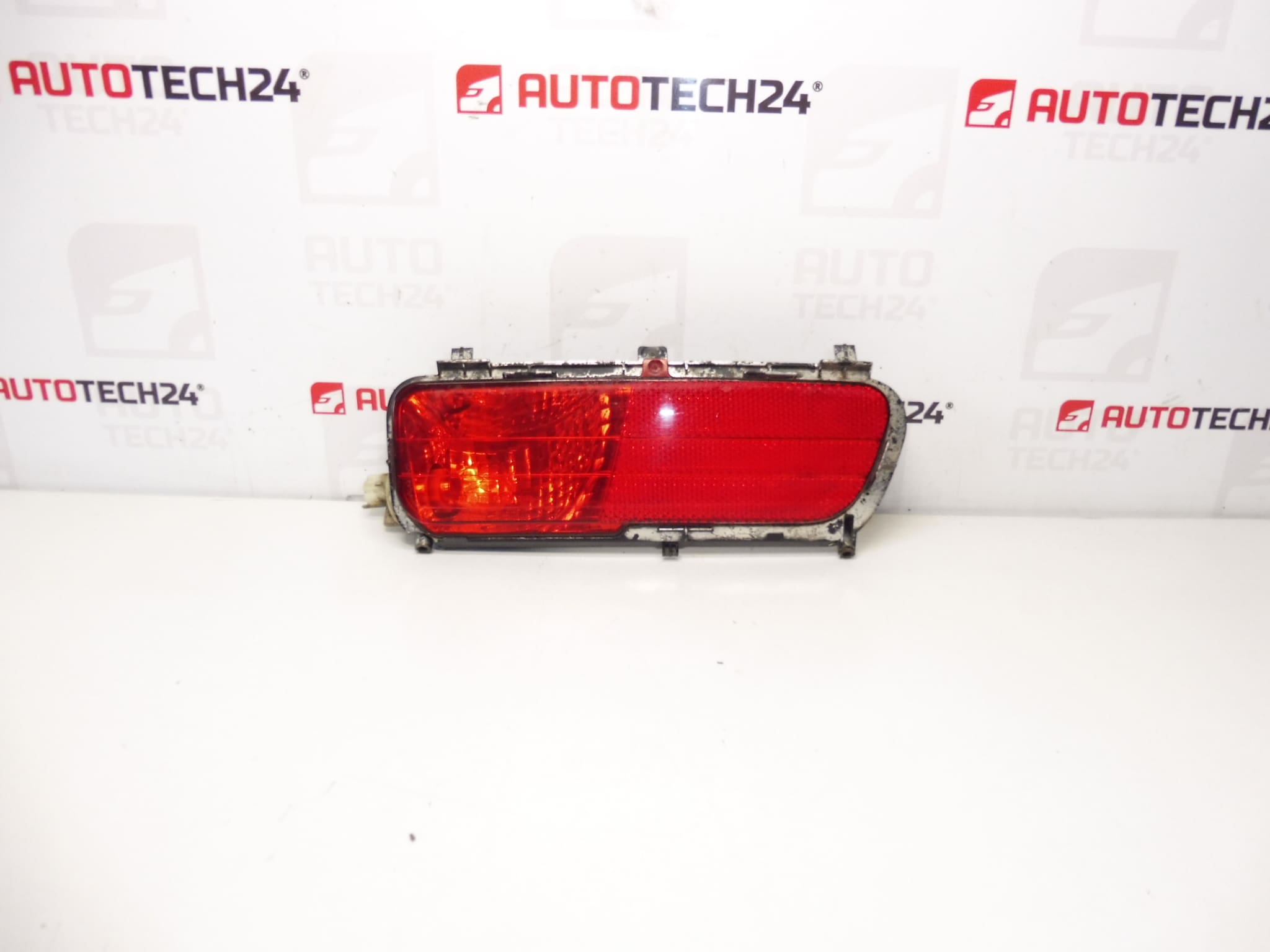 Zadní mlhovka pravá Citroën C4 GRAND Picasso 9653548680 6351AA