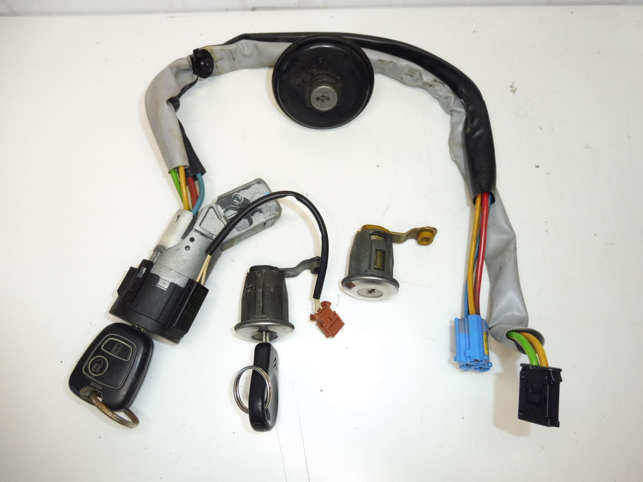 Sada 2 klíčů a zámků Citroën Berlingo II 4162CF 4162CH - Obrázek 2