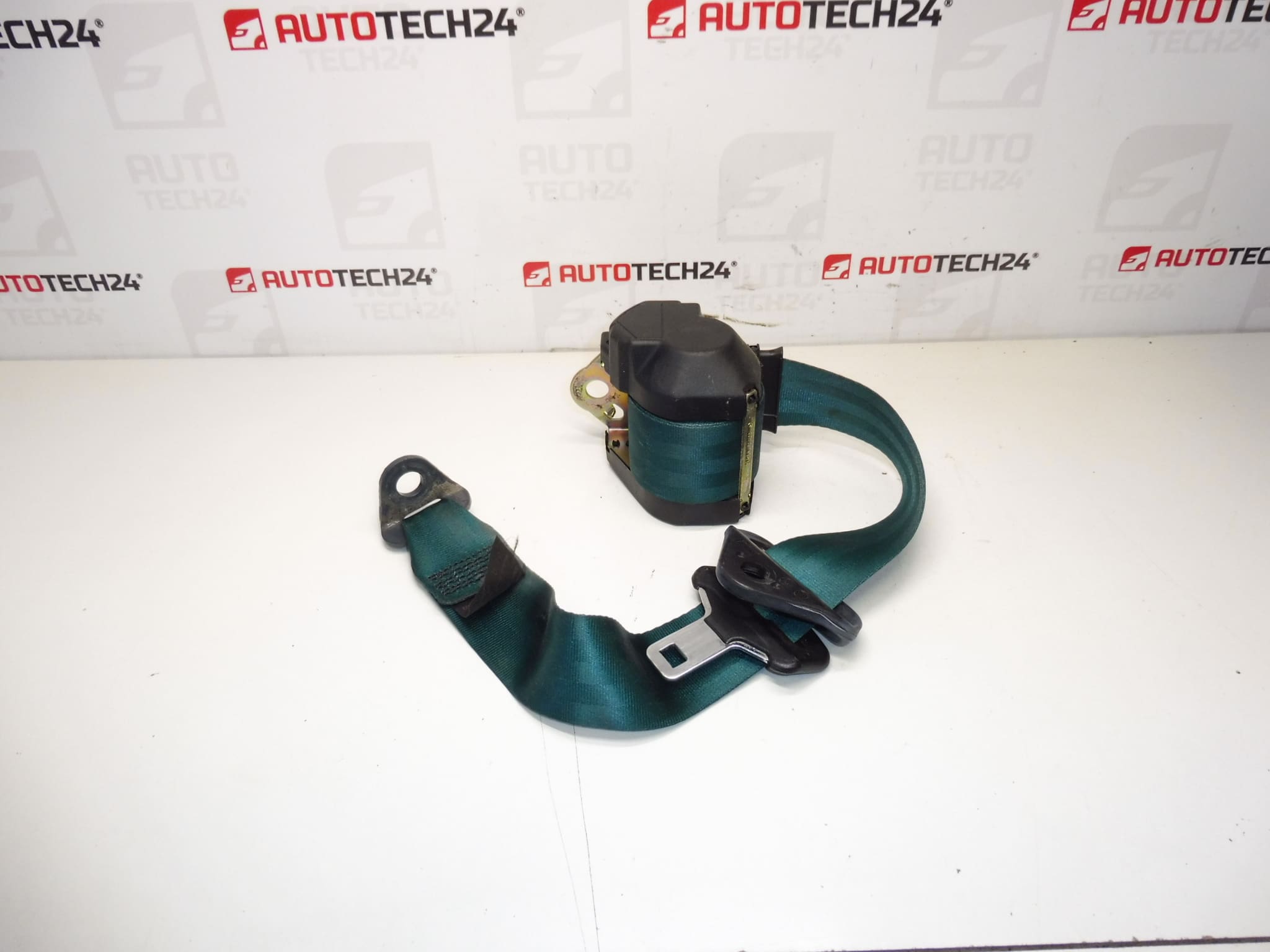 Zadní bezpečnostní pás Citroën Berlingo a Peugeot Partner 8973YP