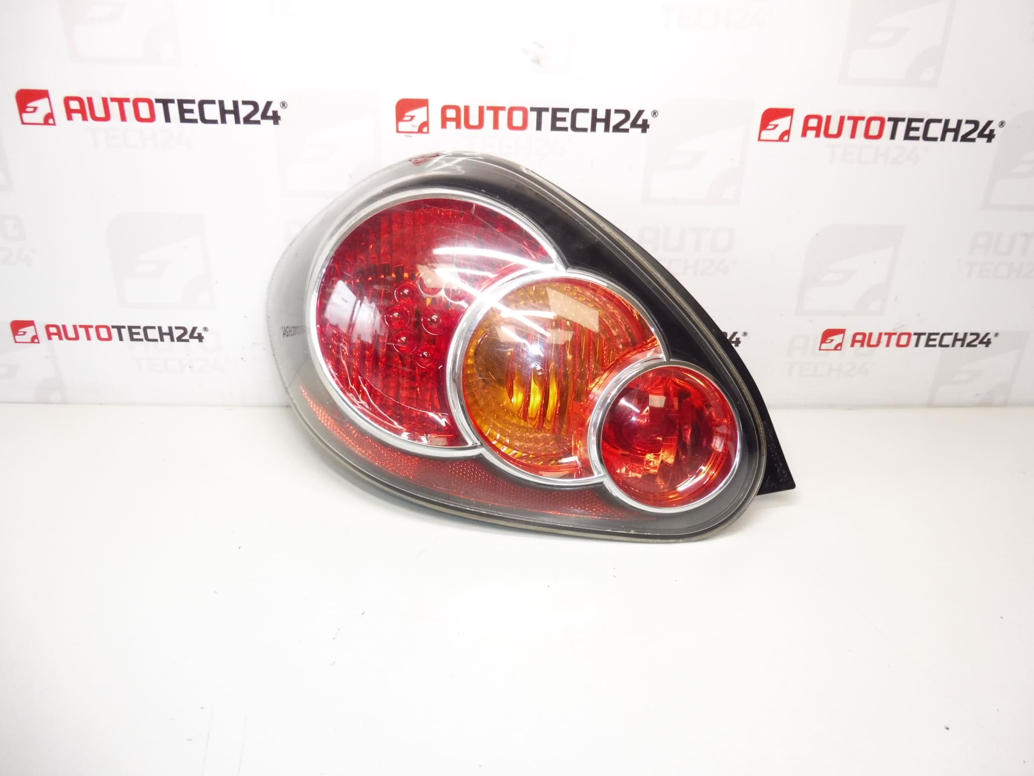 Levá zadní lampa TOYOTA AYGO 2012 81560-0H071