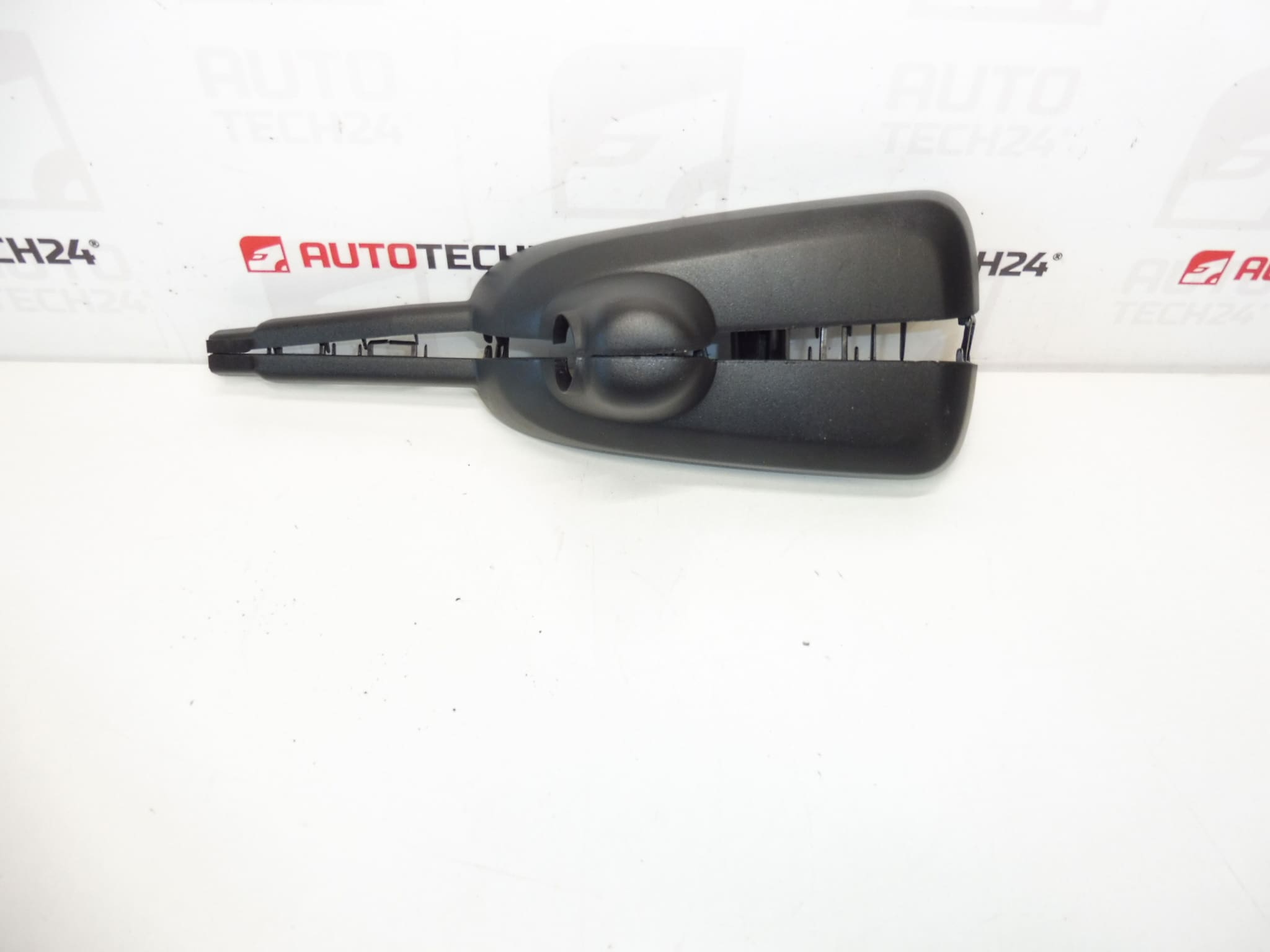 Kryt vnitřní zpětné zrcátko Peugeot 3008 a 5008 8153XT 8153XV