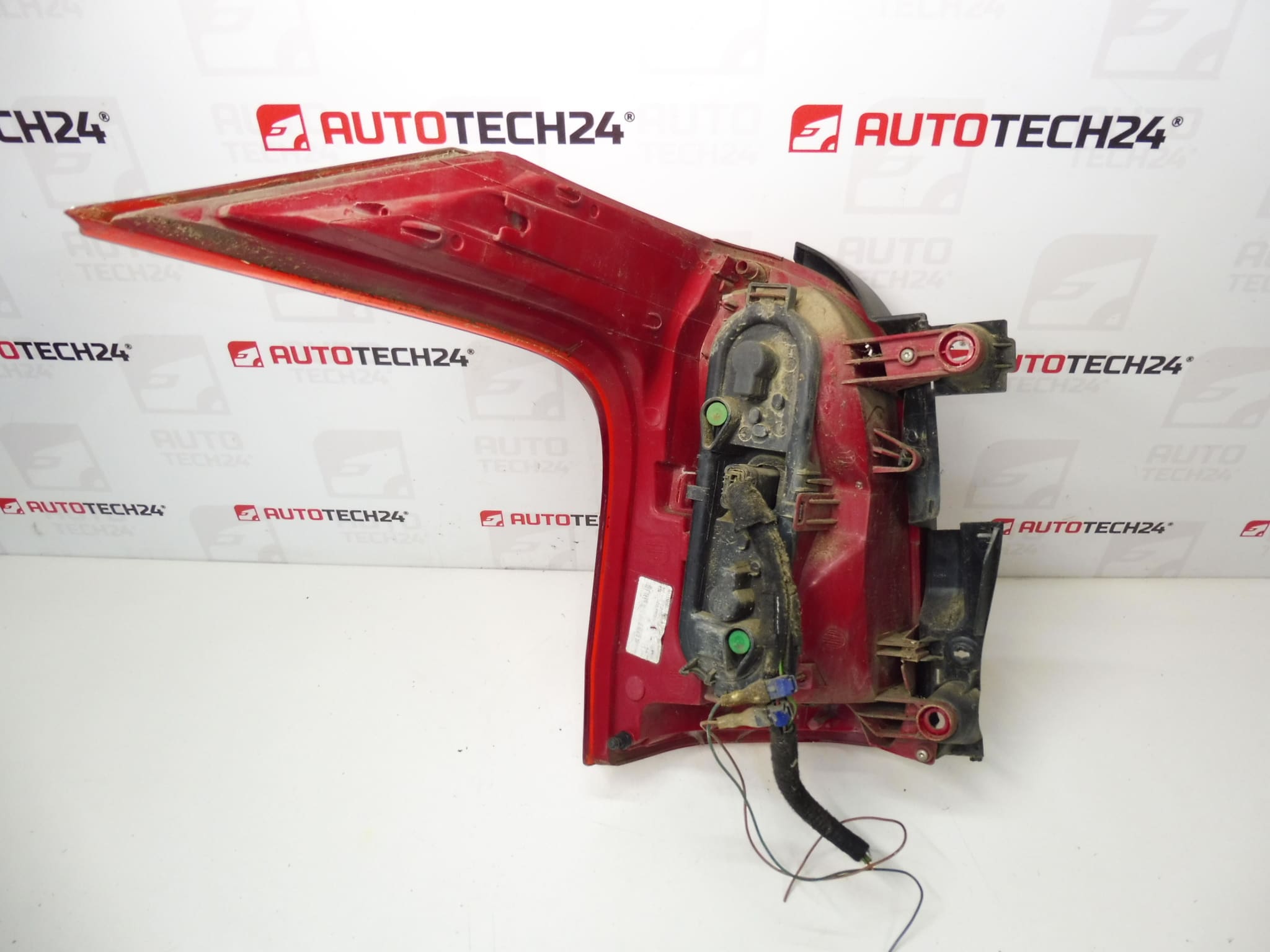 Pravá zadní lampa Peugeot 5008 I 9672666680 6351KH 6351HX - Obrázek 2