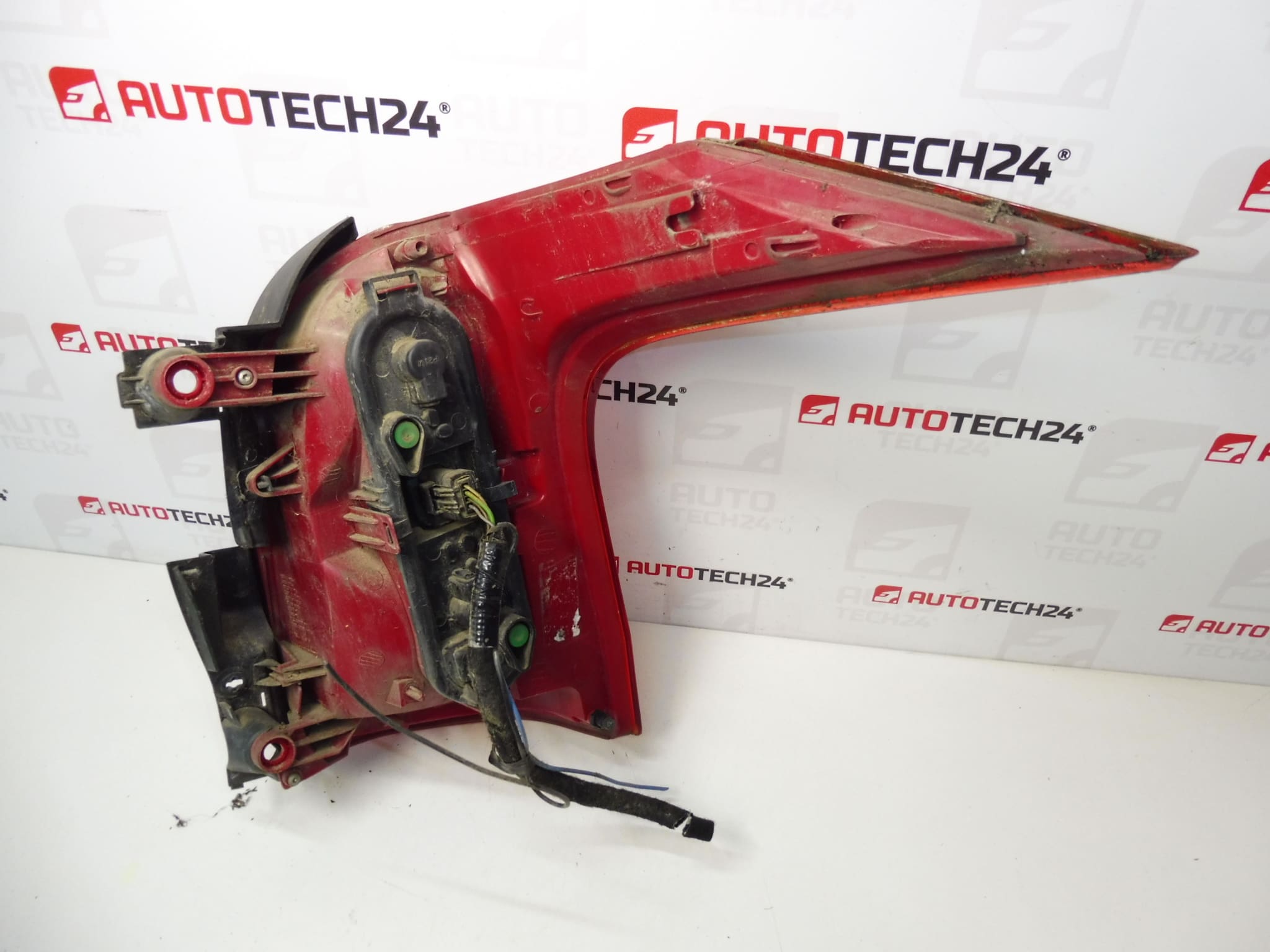 Levá zadní lampa Peugeot 5008 I 9672666580 6350KH 6350HX - Obrázek 2