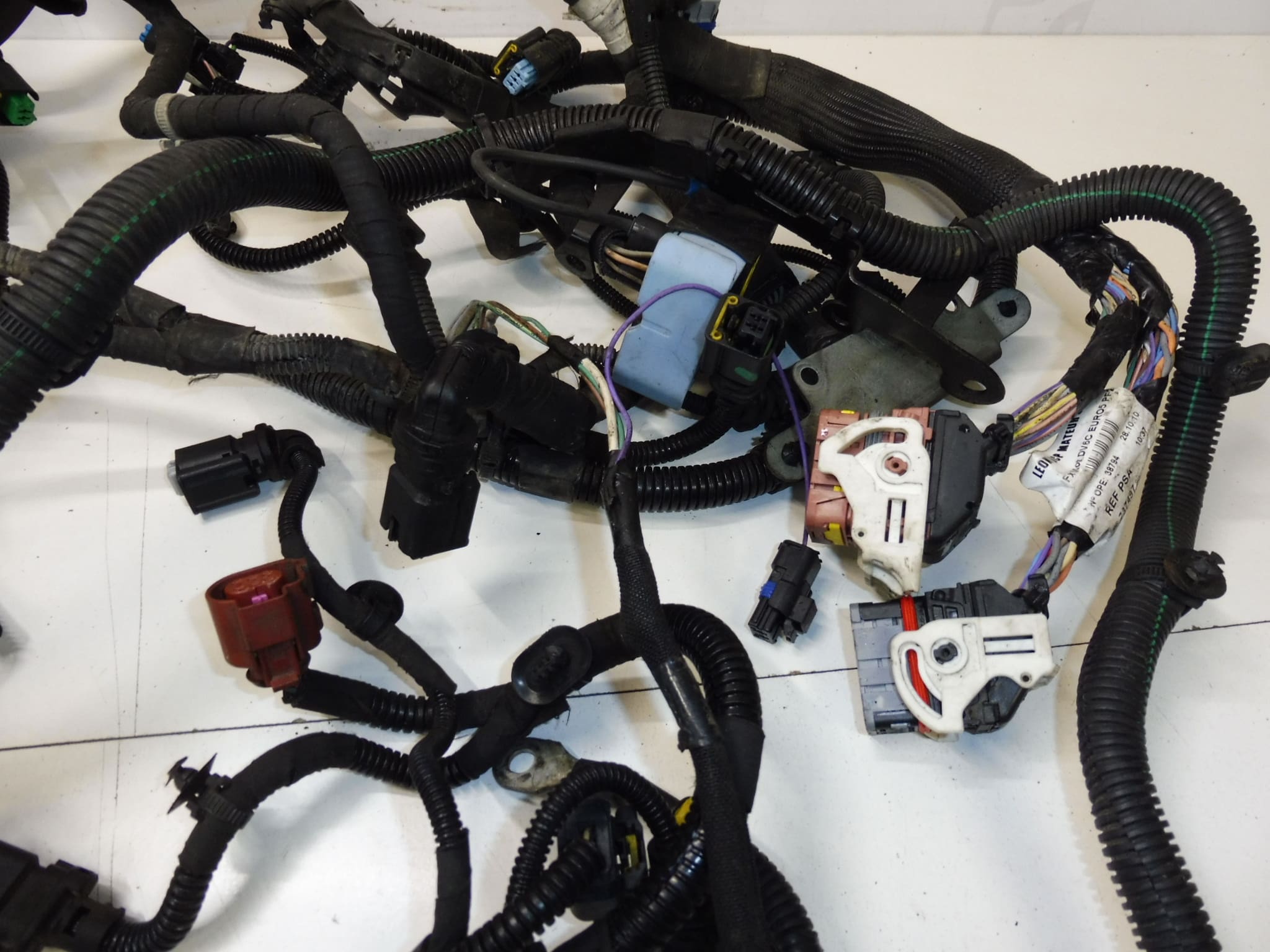 Hlavní Motorový Svazek 1.6 e-HDI Citroën Peugeot 9678303780 9671135480 9673749780 - Obrázek 2