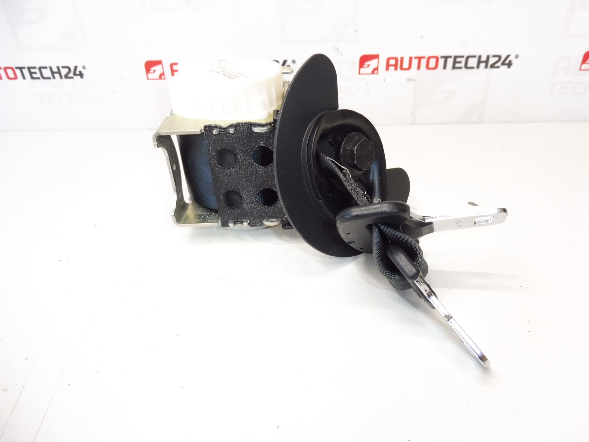 Středový zadní bezpečnostní pás Peugeot 5008 34058194A 8975SK - Obrázek 2