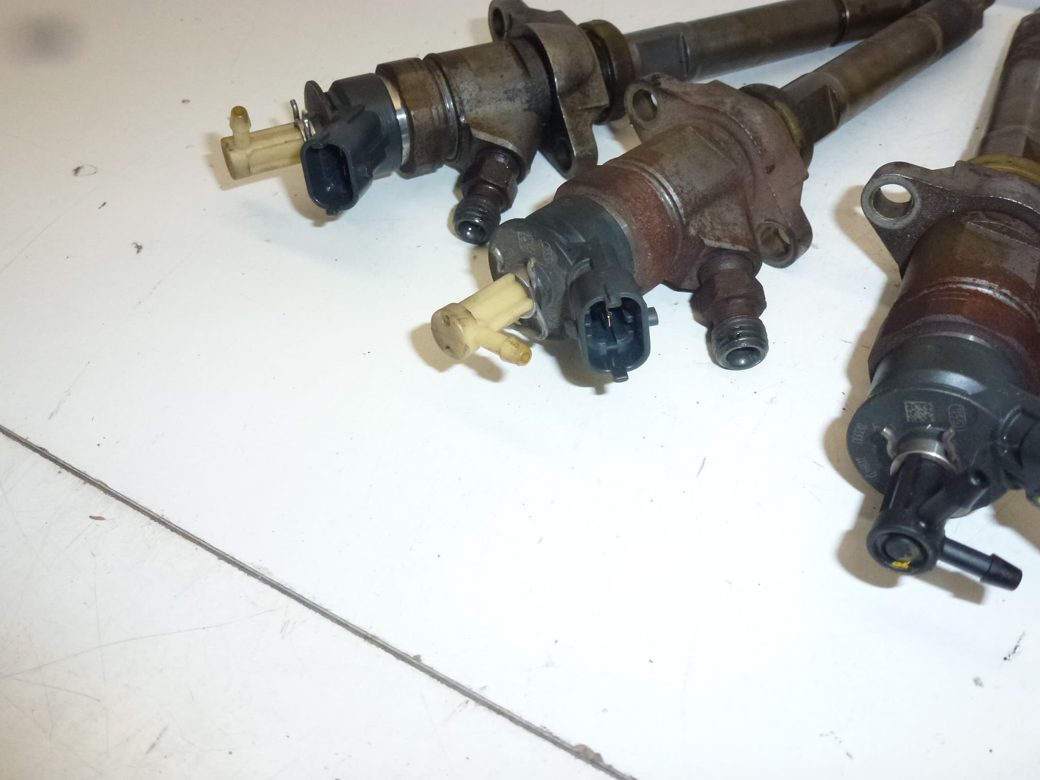 Sada vstřikovačů Bosch 1.6 HDI 55 a 66 kW 0445110311 - Obrázek 2