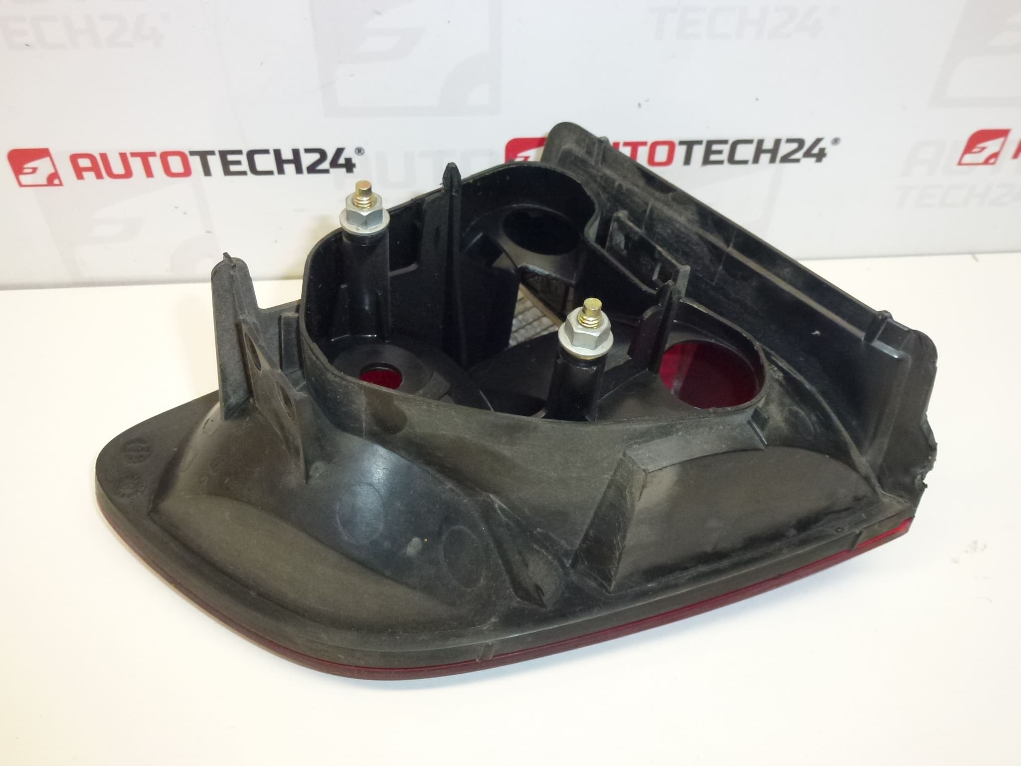 Pravá zadní vnitřní lampa Peugeot 406 COMBI 6351H6 - Obrázek 2