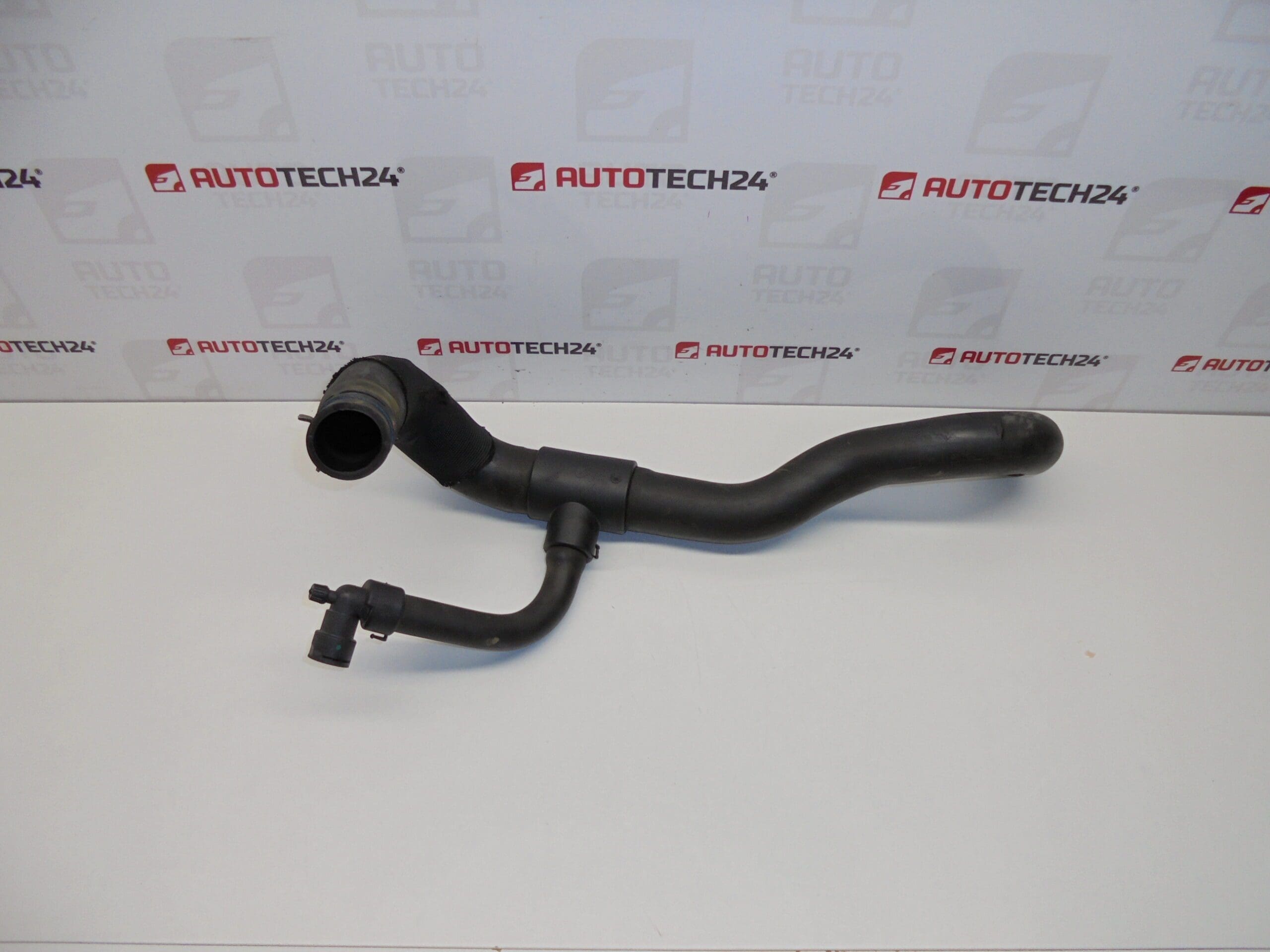 Vodní hadice Citroën Peugeot 2.0 HDI 1351GT