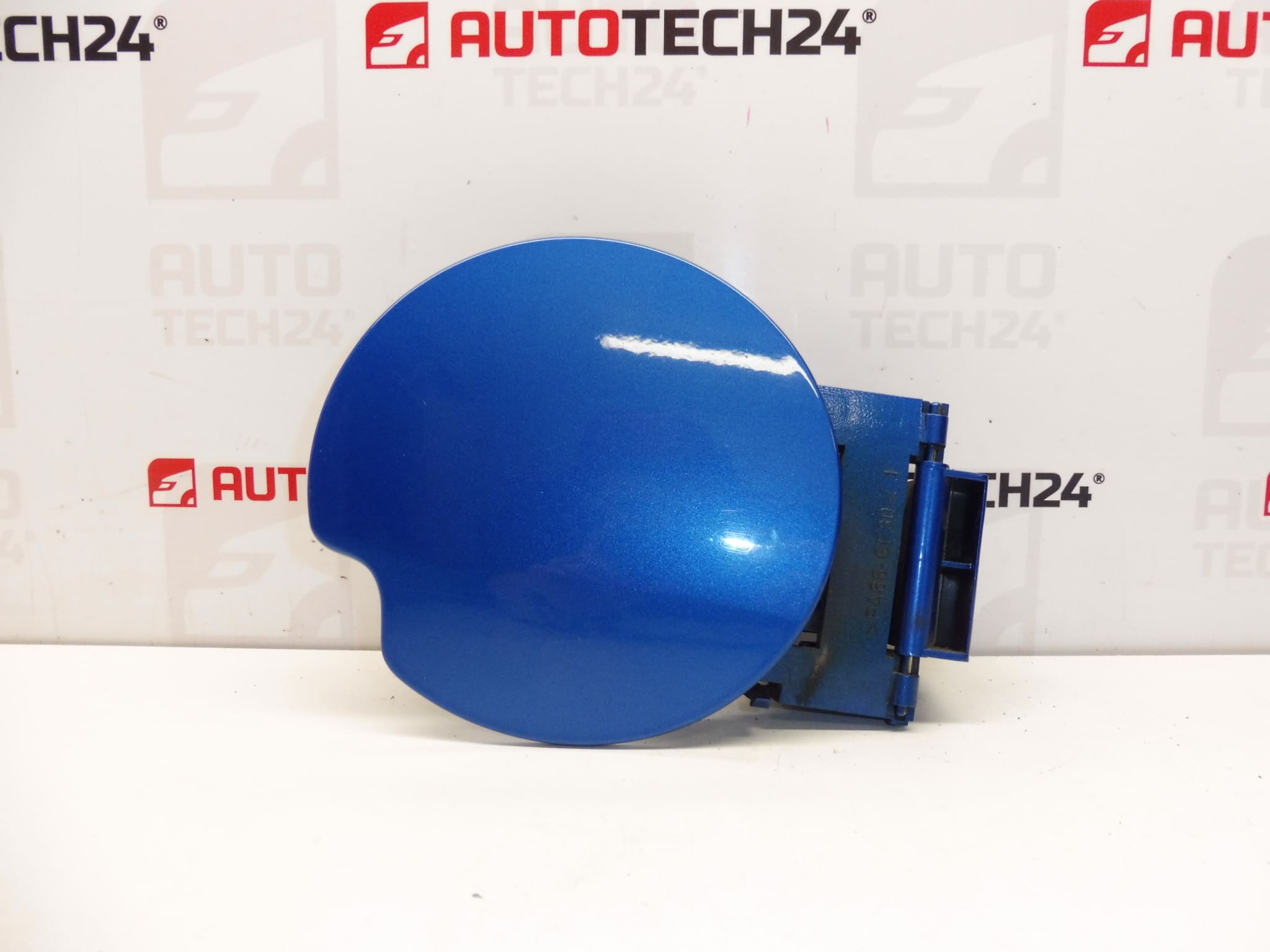 Víčko kryt nádrže Peugeot 307 KMFD 9643083777 151799