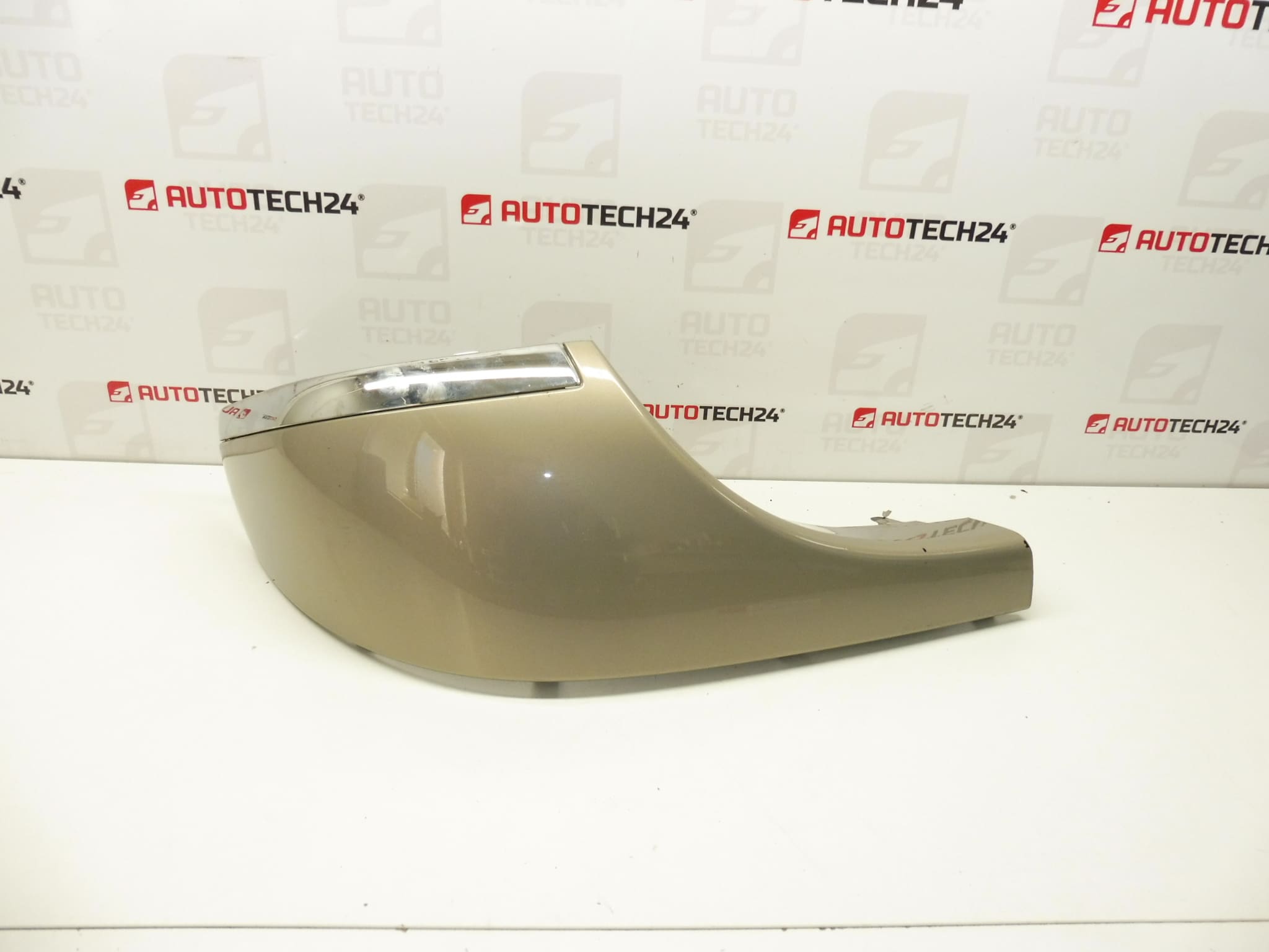 Levá lišta s chromem zadního nárazníku Citroën Xsara Picasso KDDC 7452CS