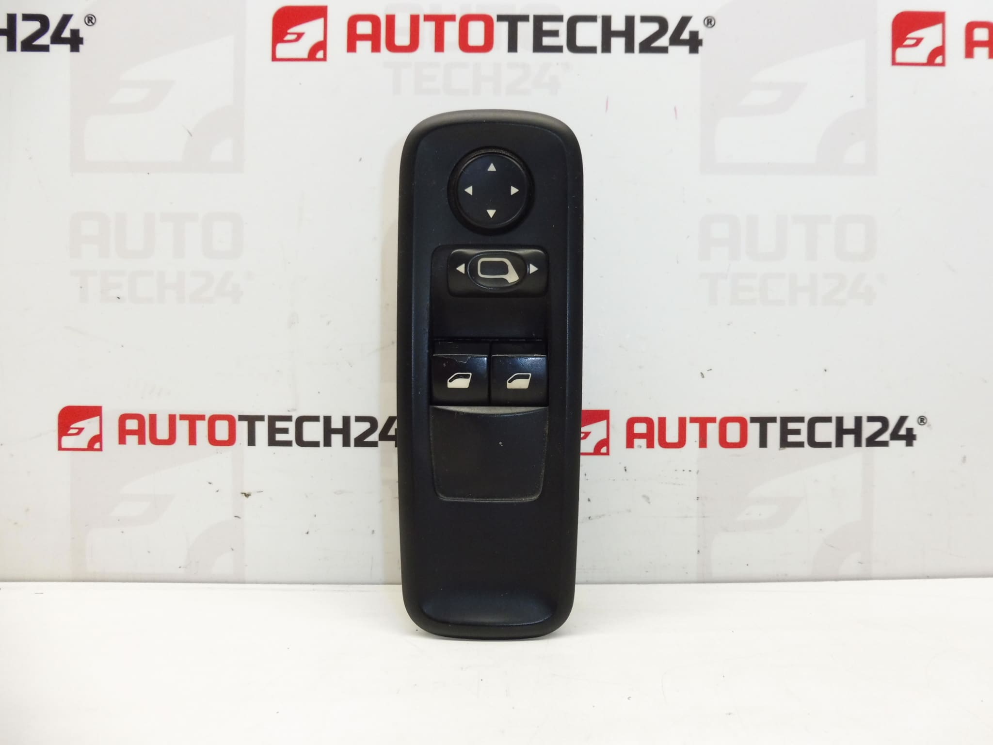 Ovladač Citroën C8 Peugeot 807 14996350XT 6554RV