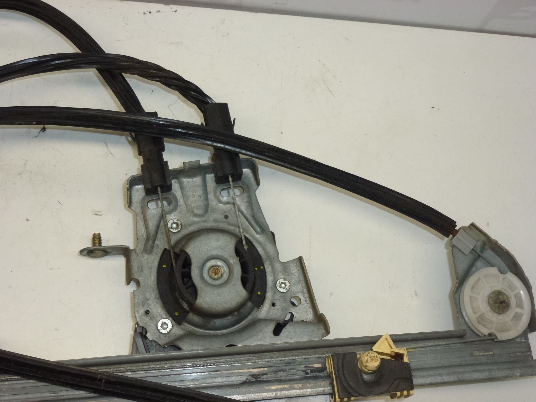 Mechanizmus levého předního okna Citroën C3 Pluriel 9643369480 9221P1 - Obrázek 2