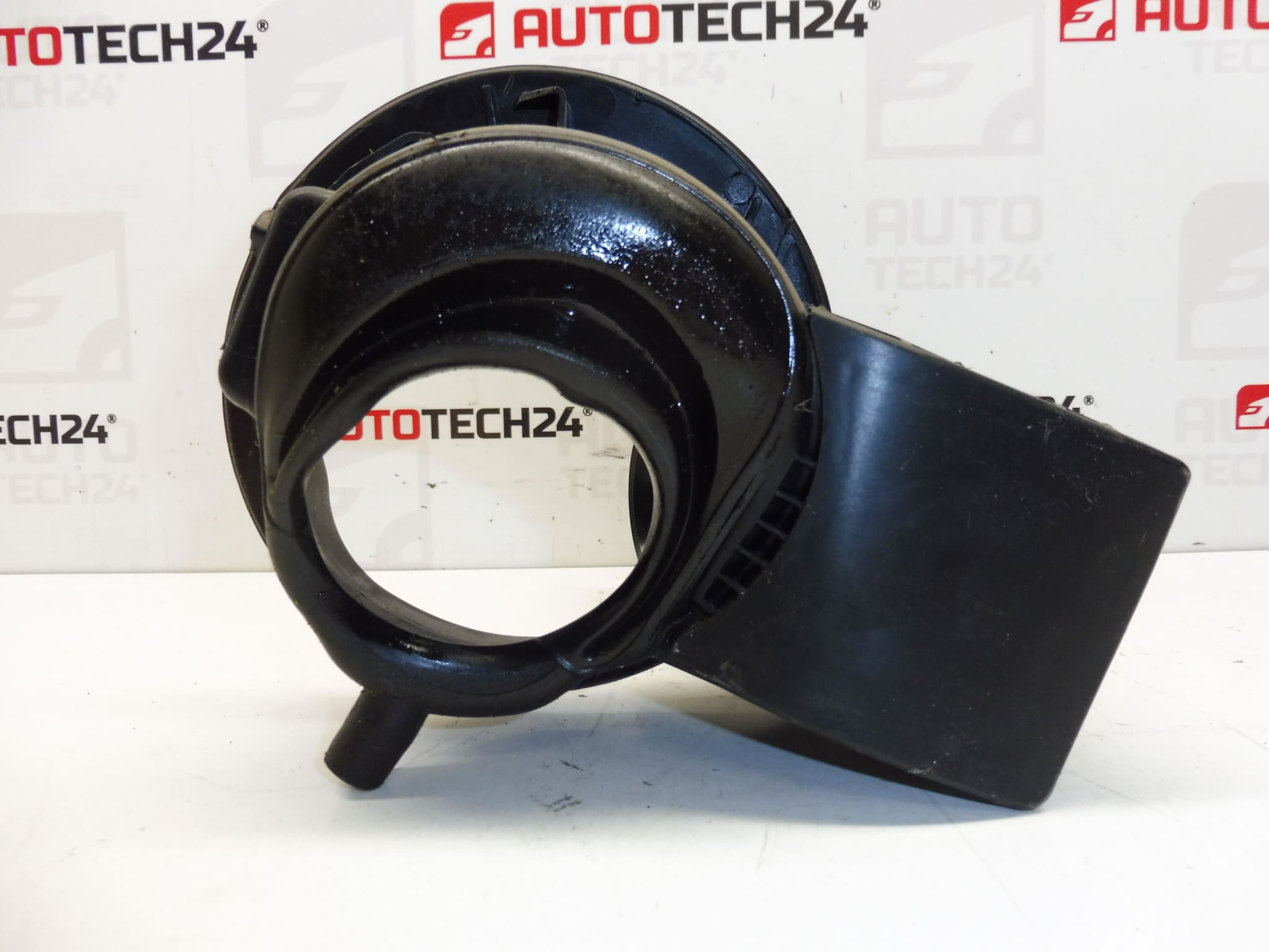 Hrdlo nádrže Citroën C4 Grand Picasso 9654052280 9685086780 1517E3 - Obrázek 2