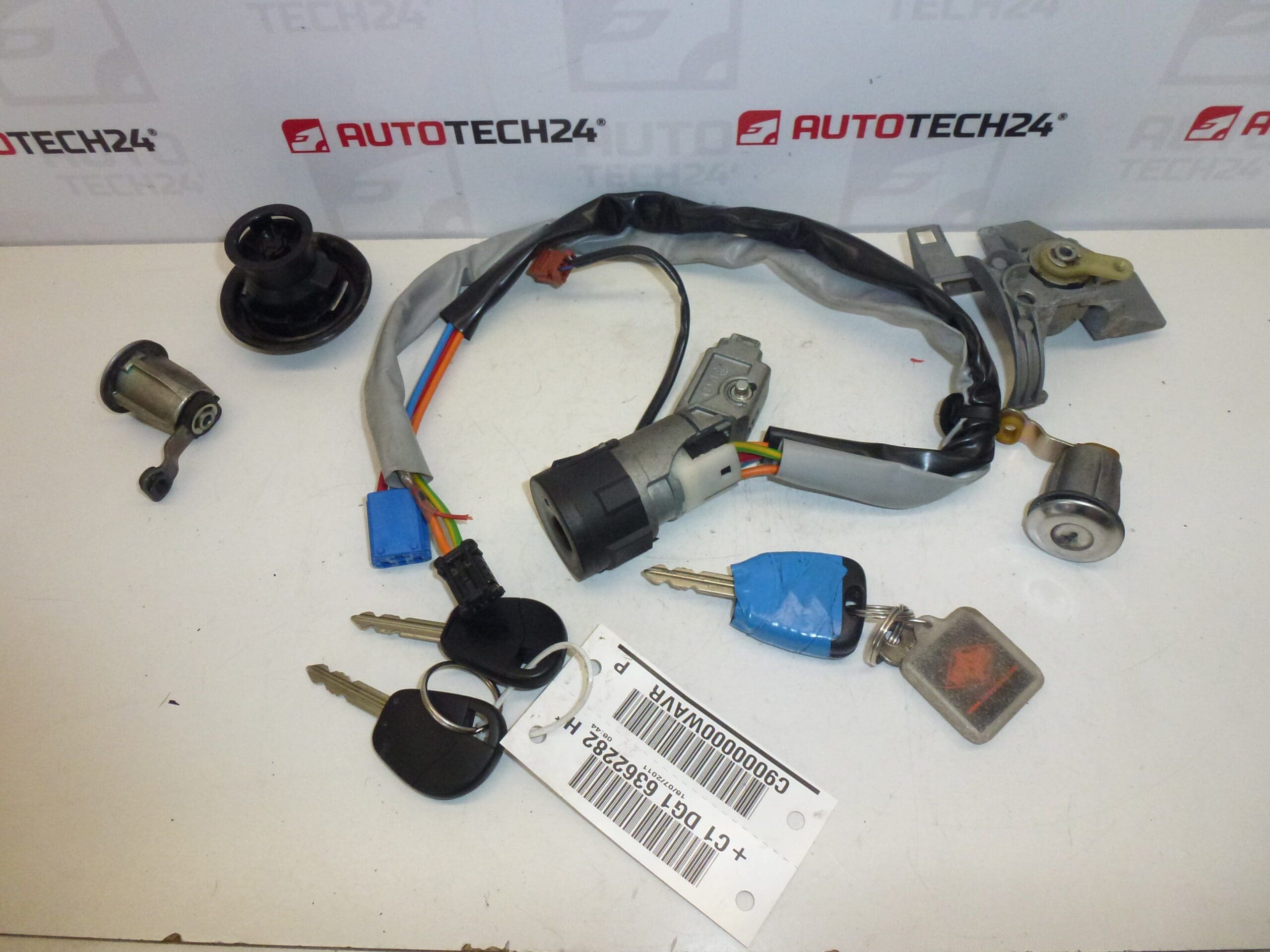 Sada klíčů a zámků Citroën Berlingo II 4162CF 3 klíče - Obrázek 2