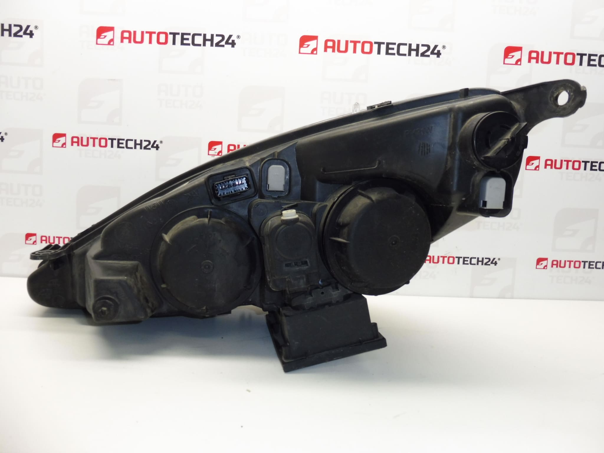 Komplet pravý přední světlomet Xenon Peugeot 607 89004892 620659 - Obrázek 2