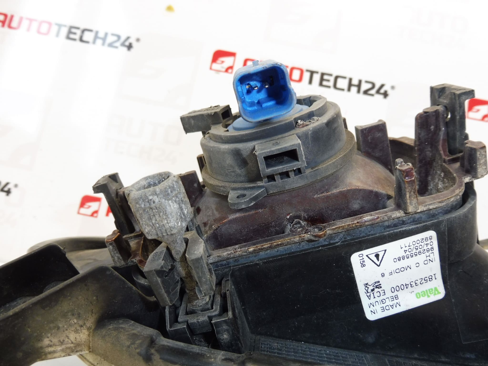 Mlhové světlo levé Peugeot 607 9629555880 89200711 6204W5 - Obrázek 2