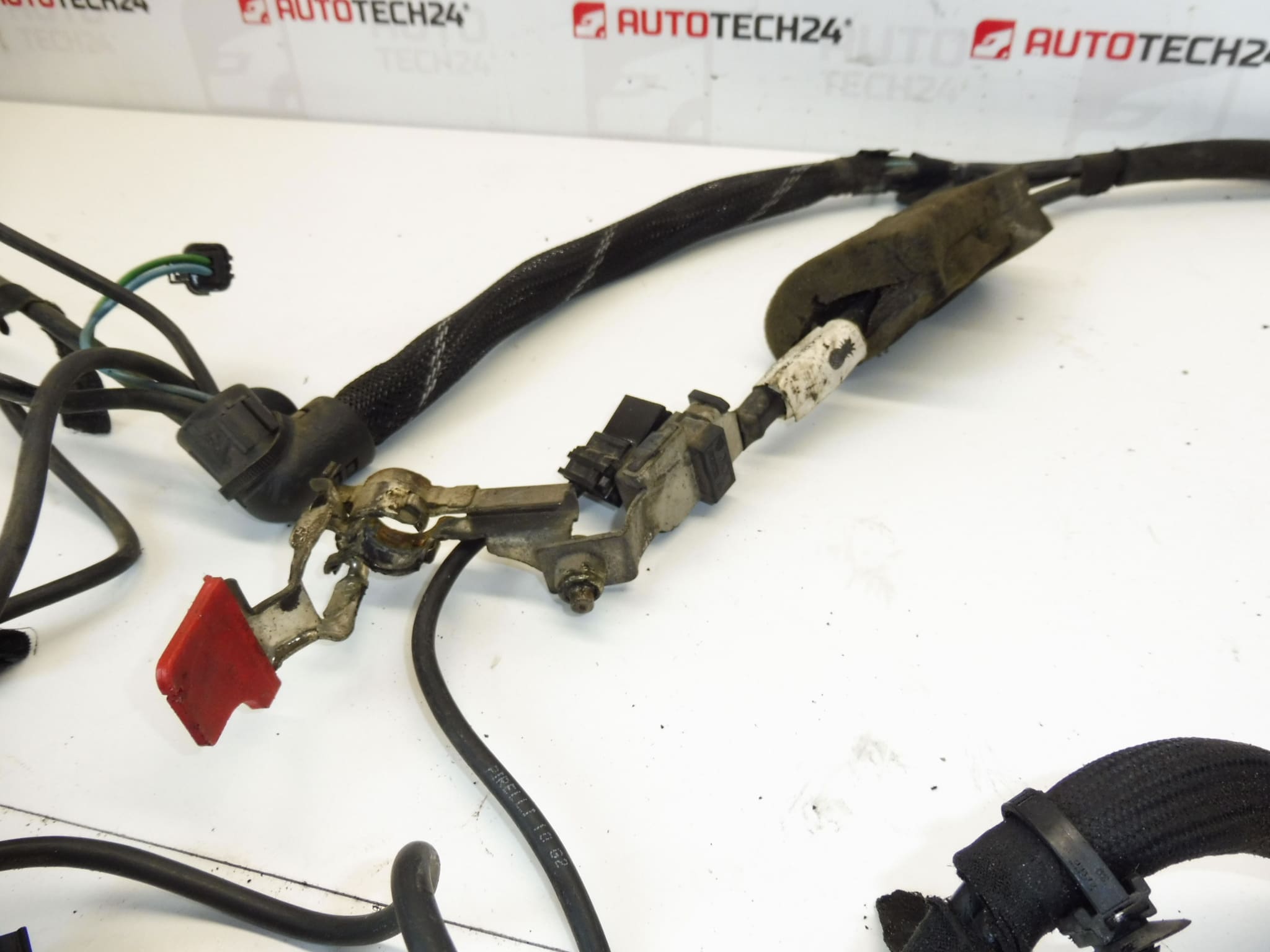 Kladný kabel akumulátoru Citroën Peugeot 2.2 HDI 9655276580 5642FV - Obrázek 2