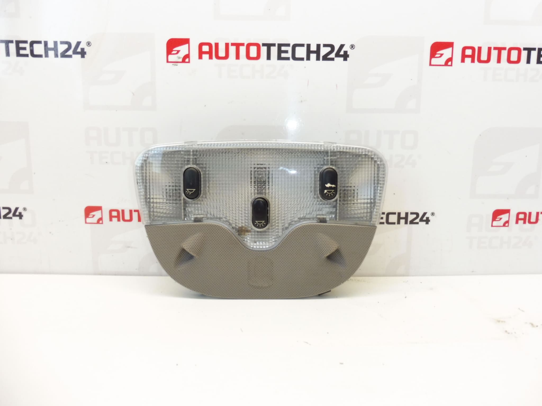 Vnitřní světlo osvětlení Peugeot 607 9655389980 8146S5