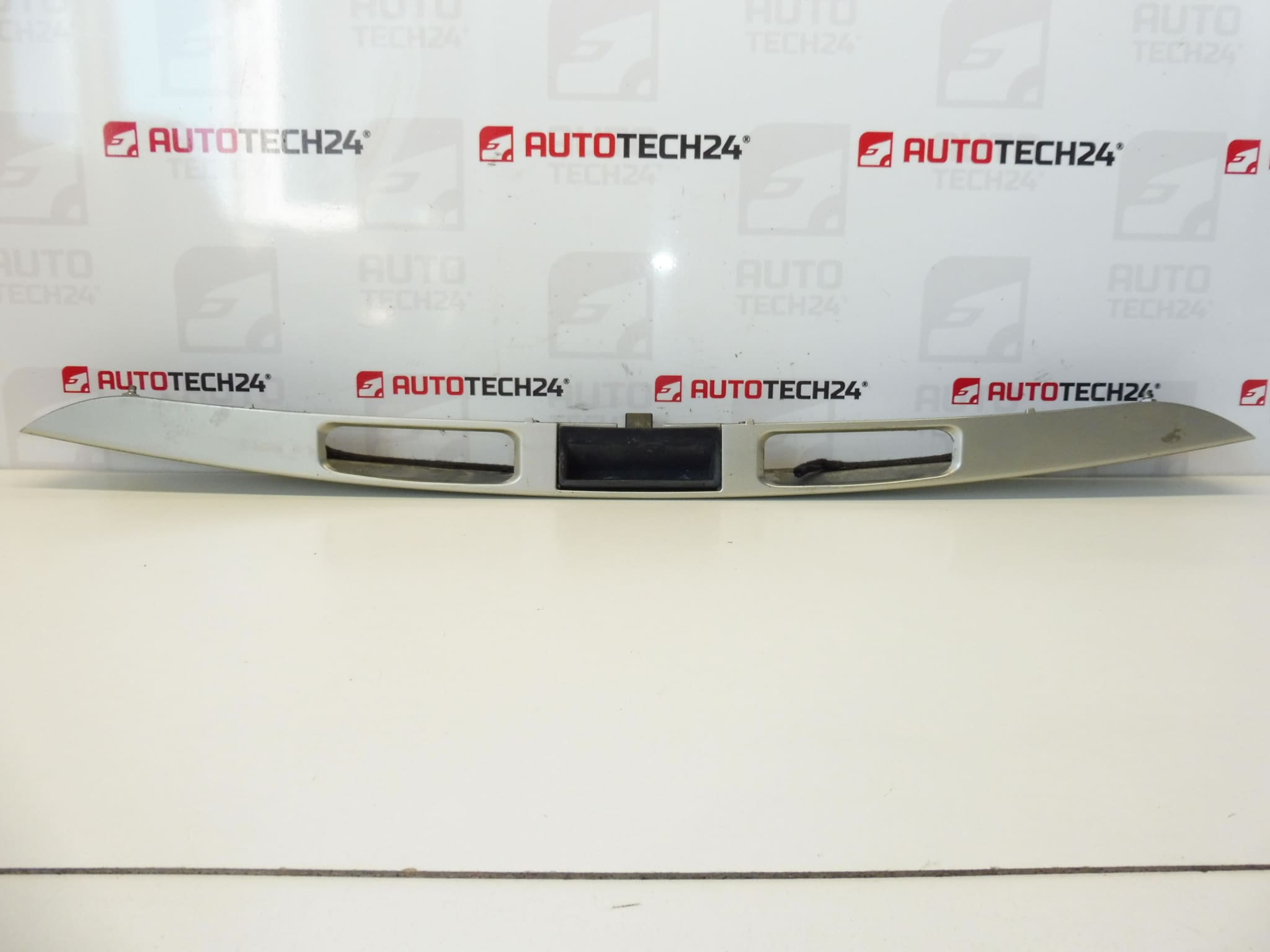 Madlo Peugeot 207 hatchback ETSC 8742L0 - Obrázek 2