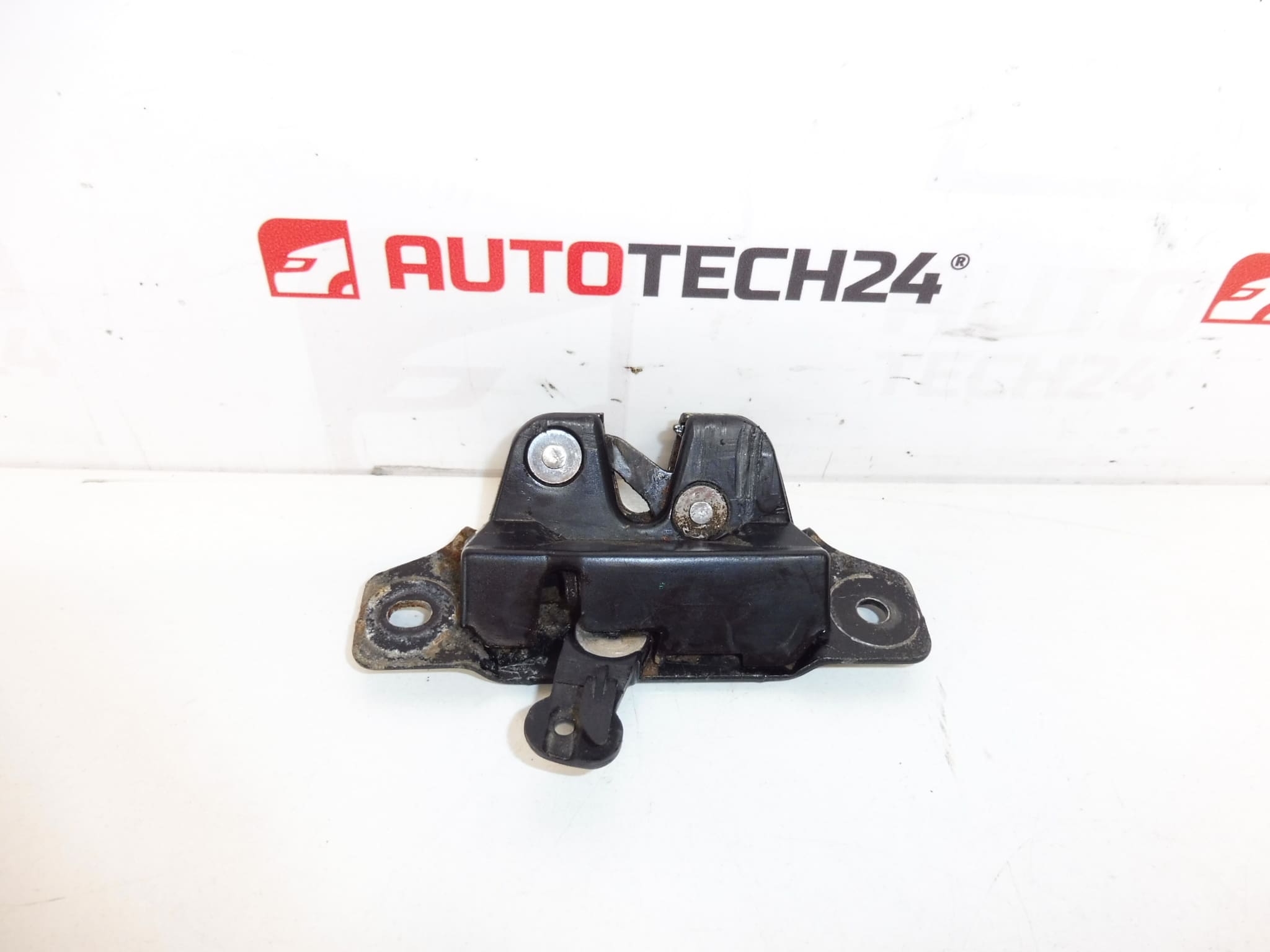 Zámek víka Citroën Peugeot 871962