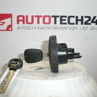 Víčko nádrže s klíčem Citroën Peugeot 1508L7