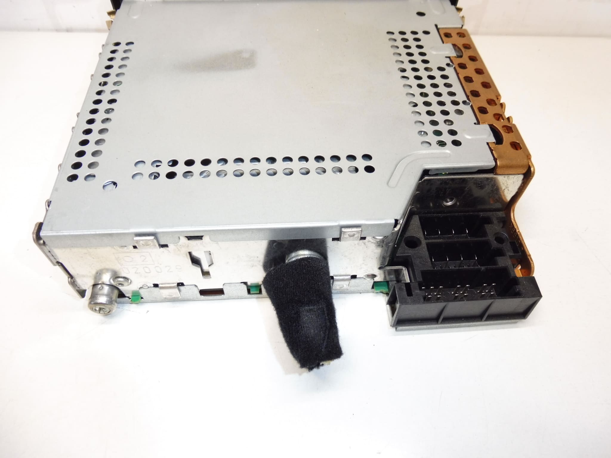 Autorádio s CD Citroën Peugeot 96599990XT00 - Obrázek 2