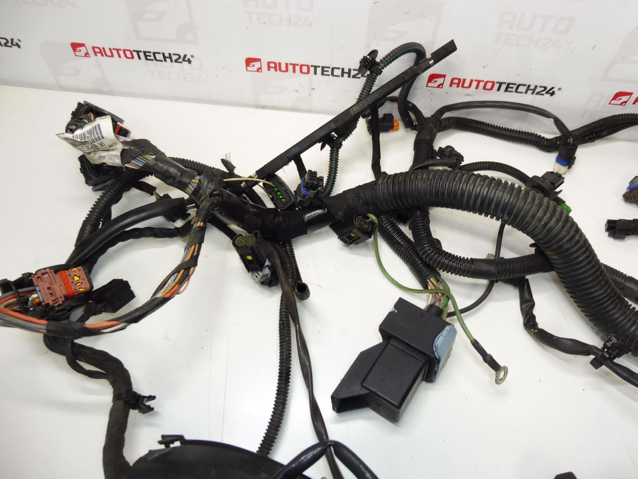 Motorový Svazek Peugeot 307 2.0 HDI 9663581780 9663581680 6569FH - Obrázek 2