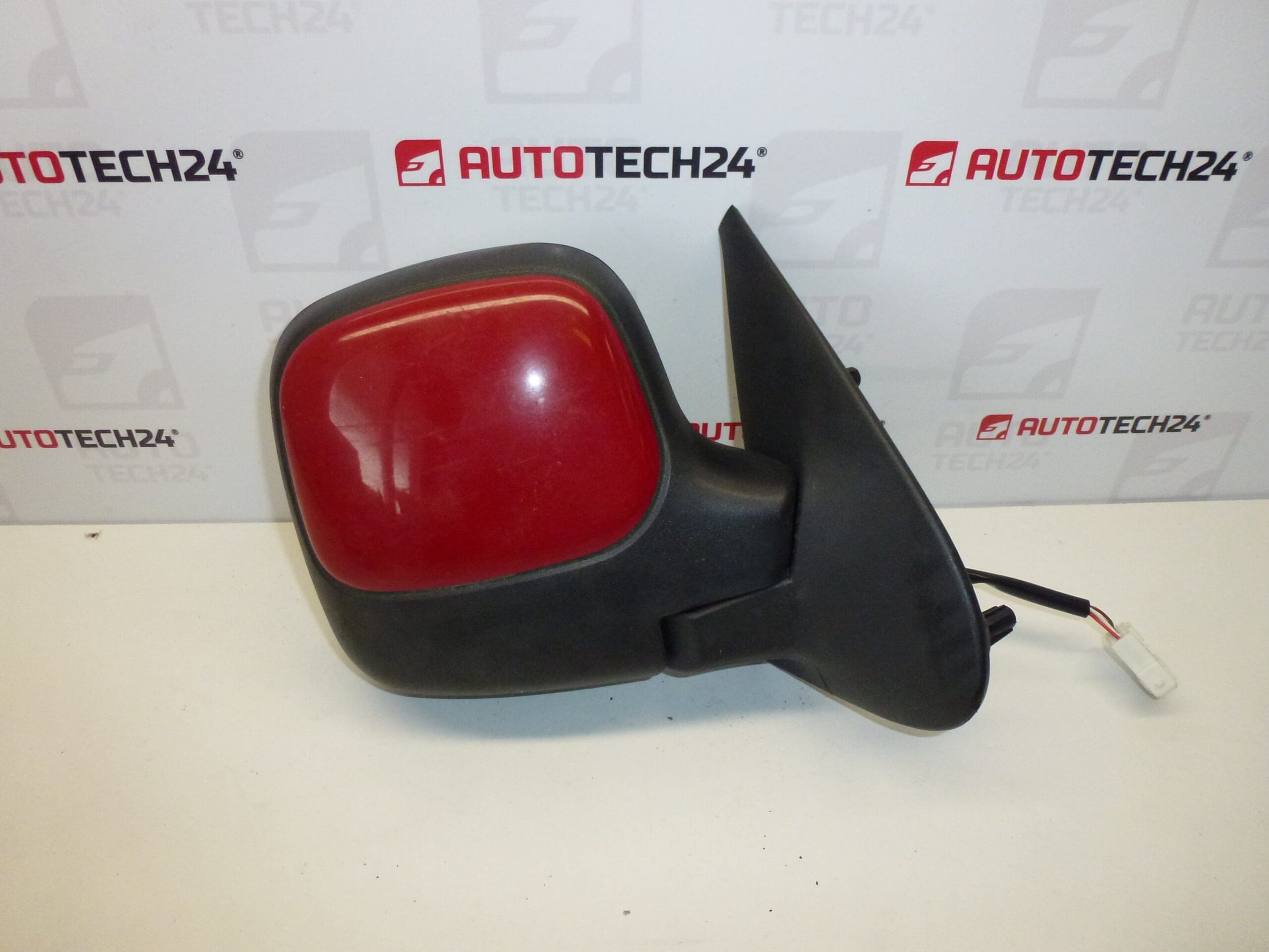 Pravé zrcátko Citroën Berlingo II elektrické 96366861XT 8153JN