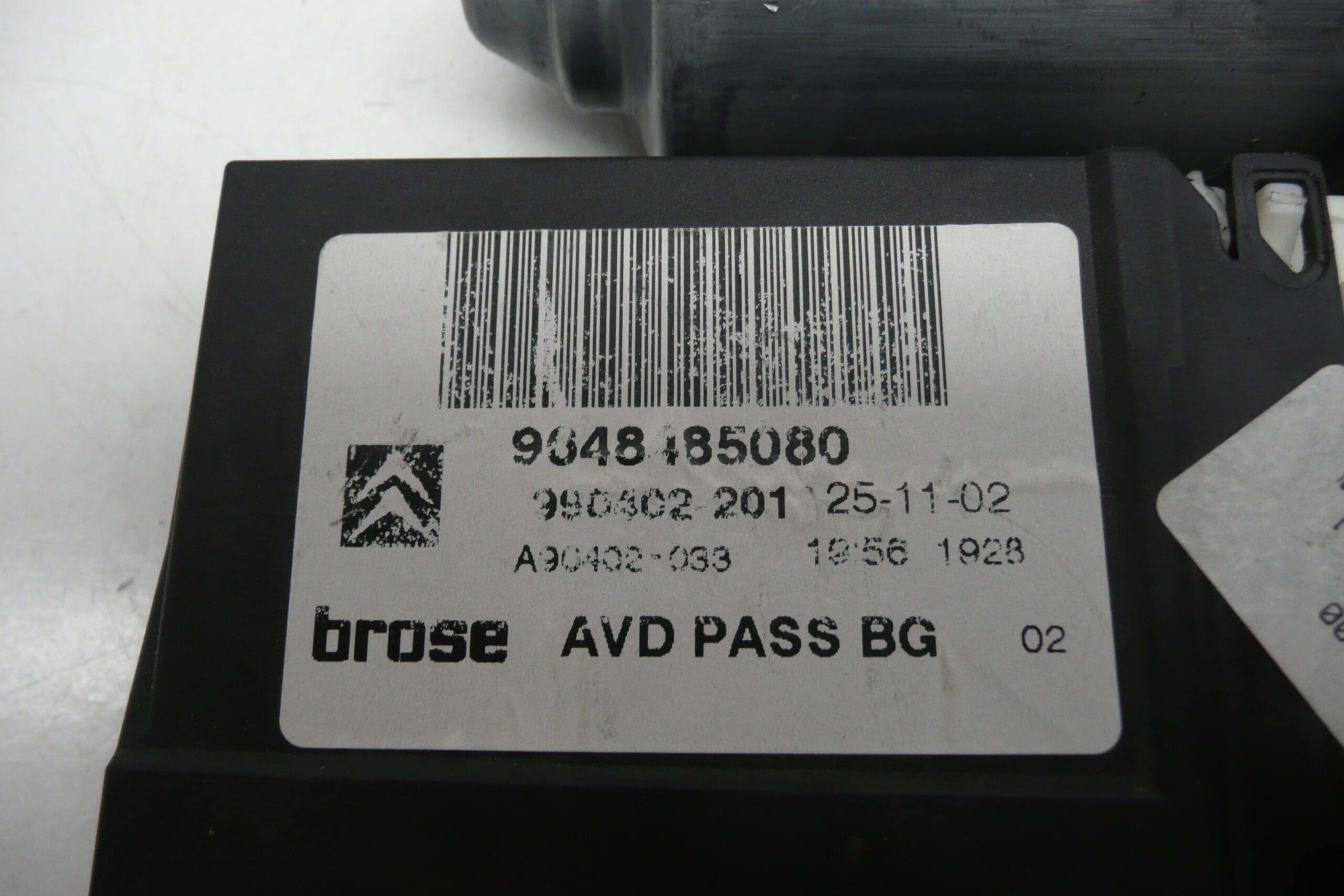 Motor stahování předního pravého okna Citroën C5 9632531980 - Obrázek 2