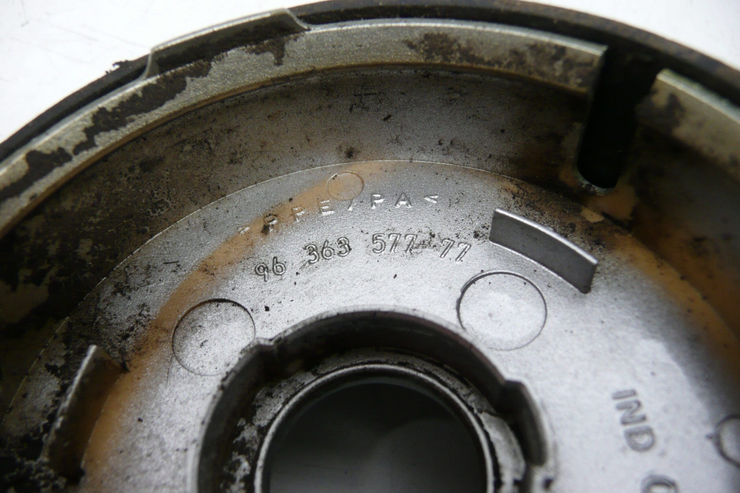 Víčko nádrže Citroën Berlingo Peugeot Partner 9636357777 EZRC - Obrázek 2