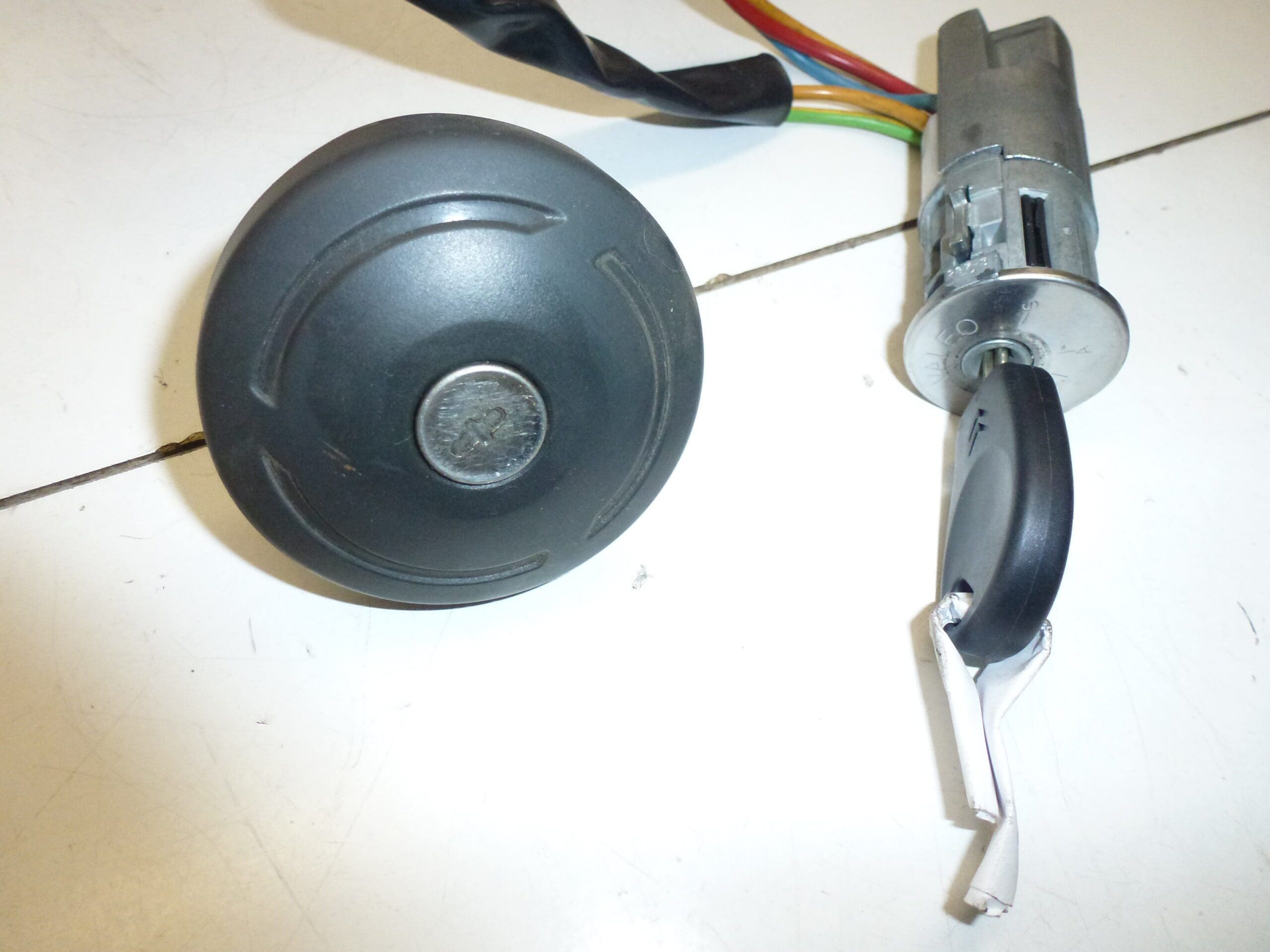 Spínací skříňka, jeden klíč - Citroën Xsara Picasso 4162HK - Obrázek 2