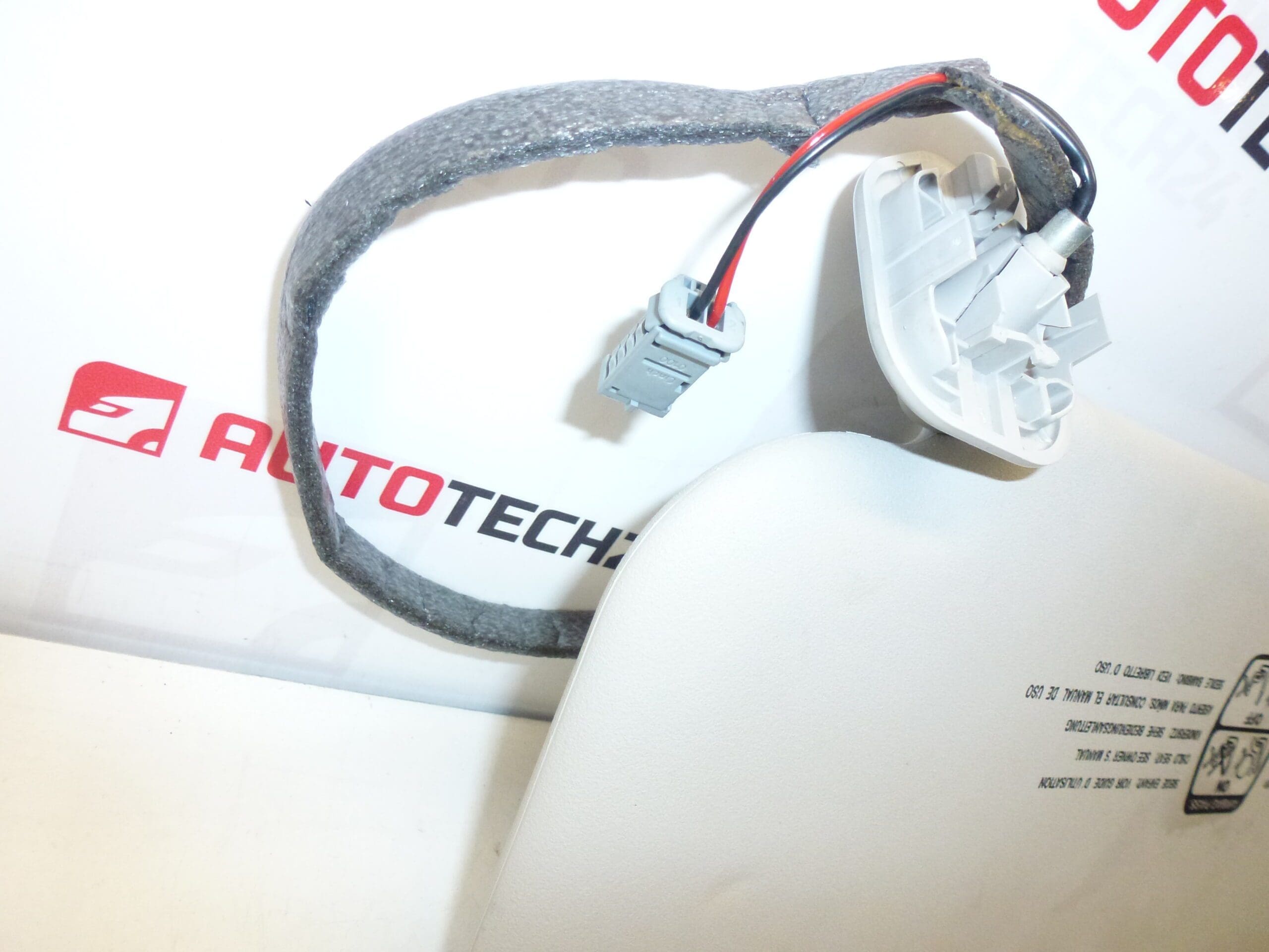 Pravá sluneční clona Citroën Peugeot 8143GC - Obrázek 2