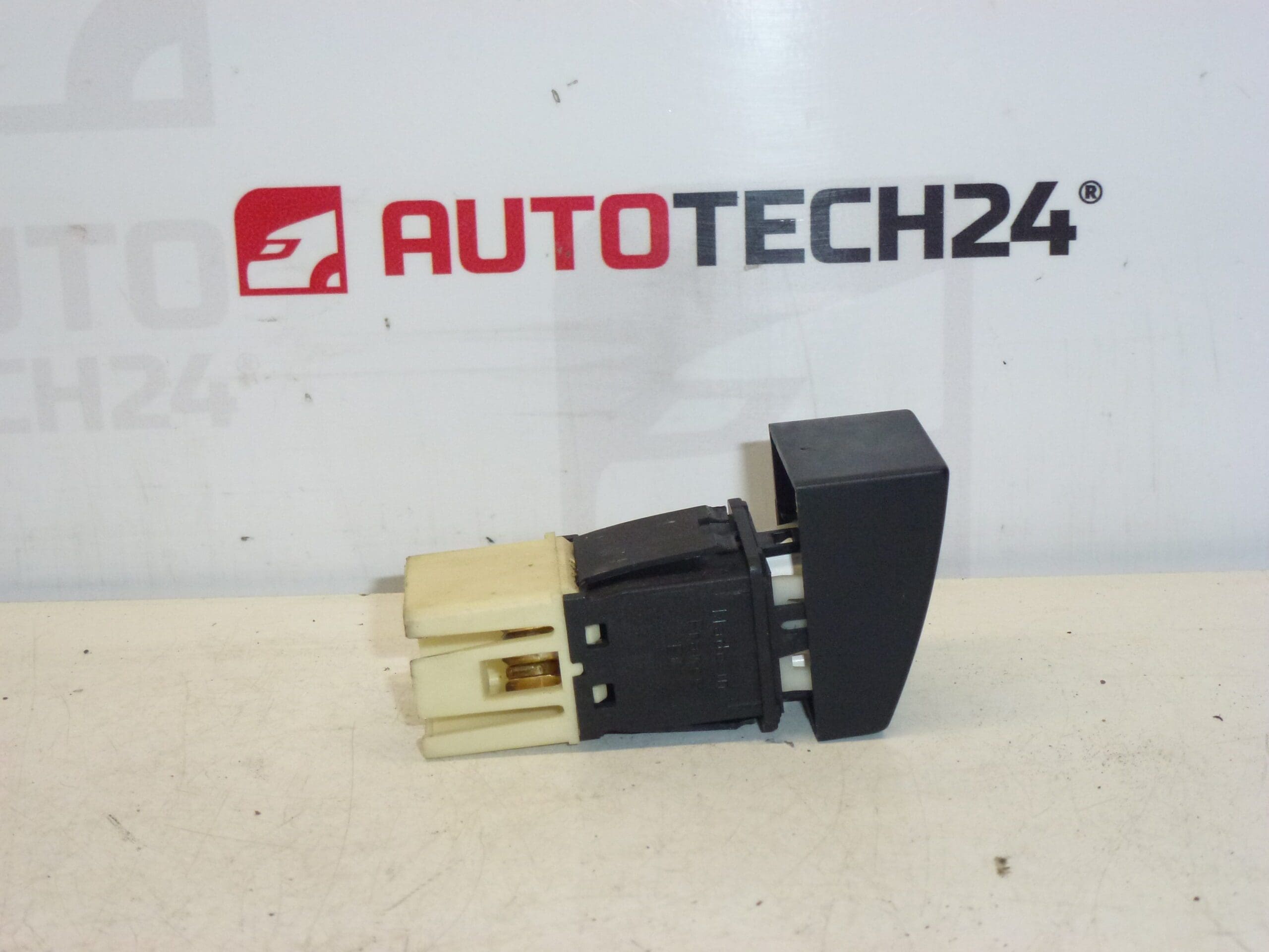 Vypínač ESP Peugeot 406 6554K6 - Obrázek 2