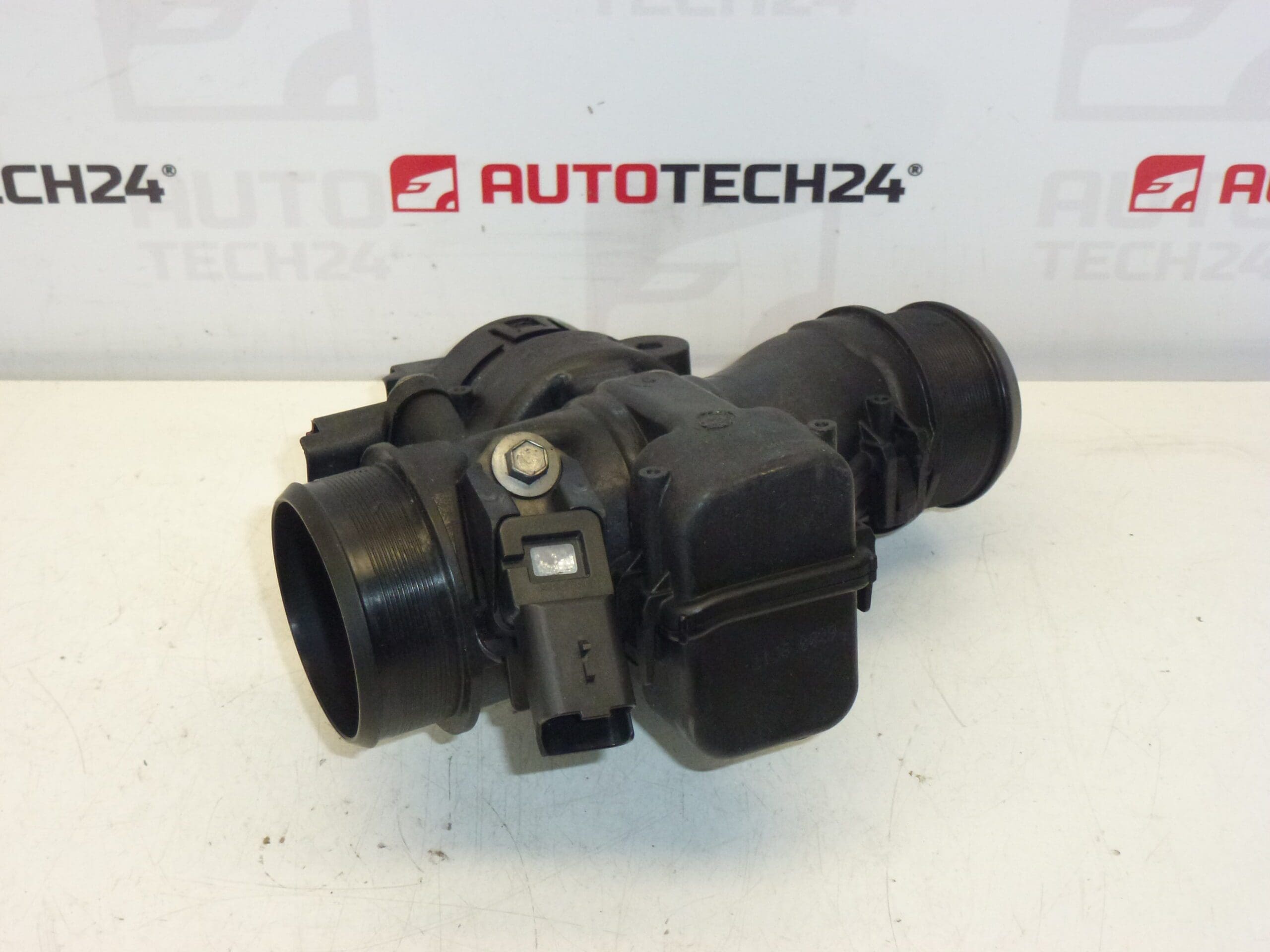 Škrtící klapka 1.6 HDI Citroën Peugeot 9660030380 0345E3