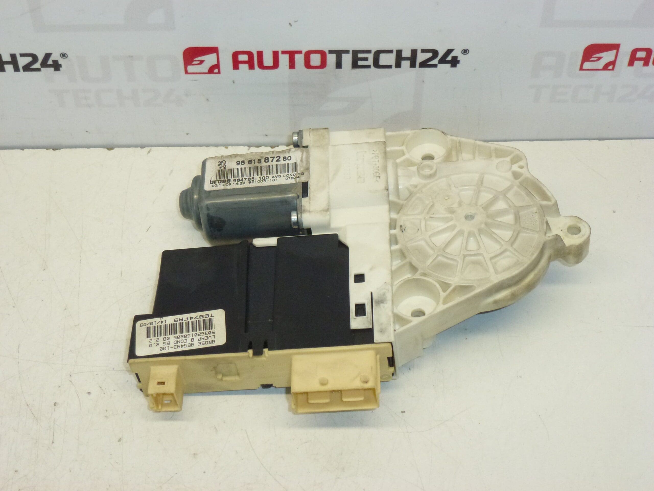 Motor stahování levého předního okna Peugeot 307 9681587280 9221S6 - Obrázek 2