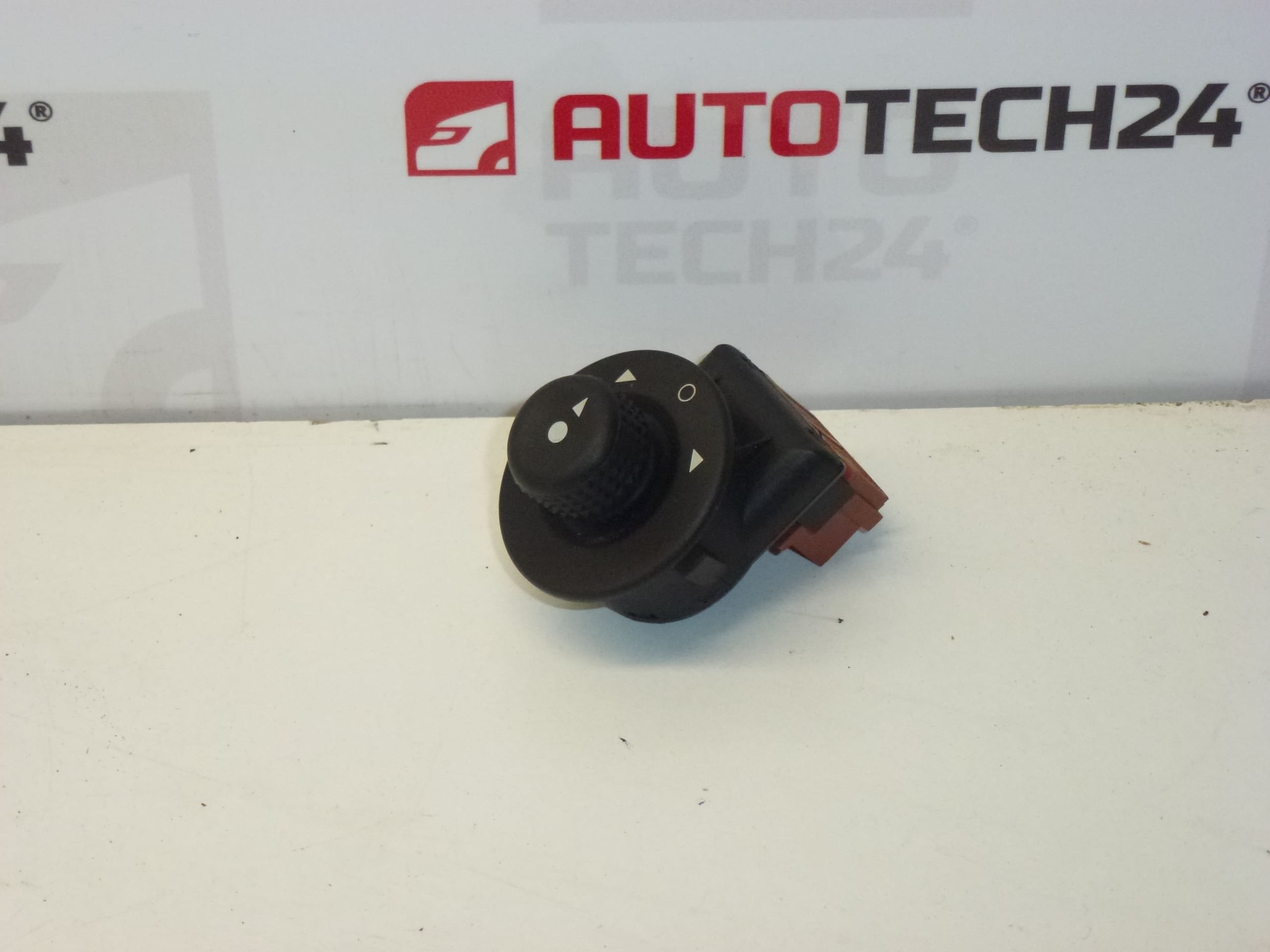 Ovladač zpětných zrcátek Citroën Peugeot 655424