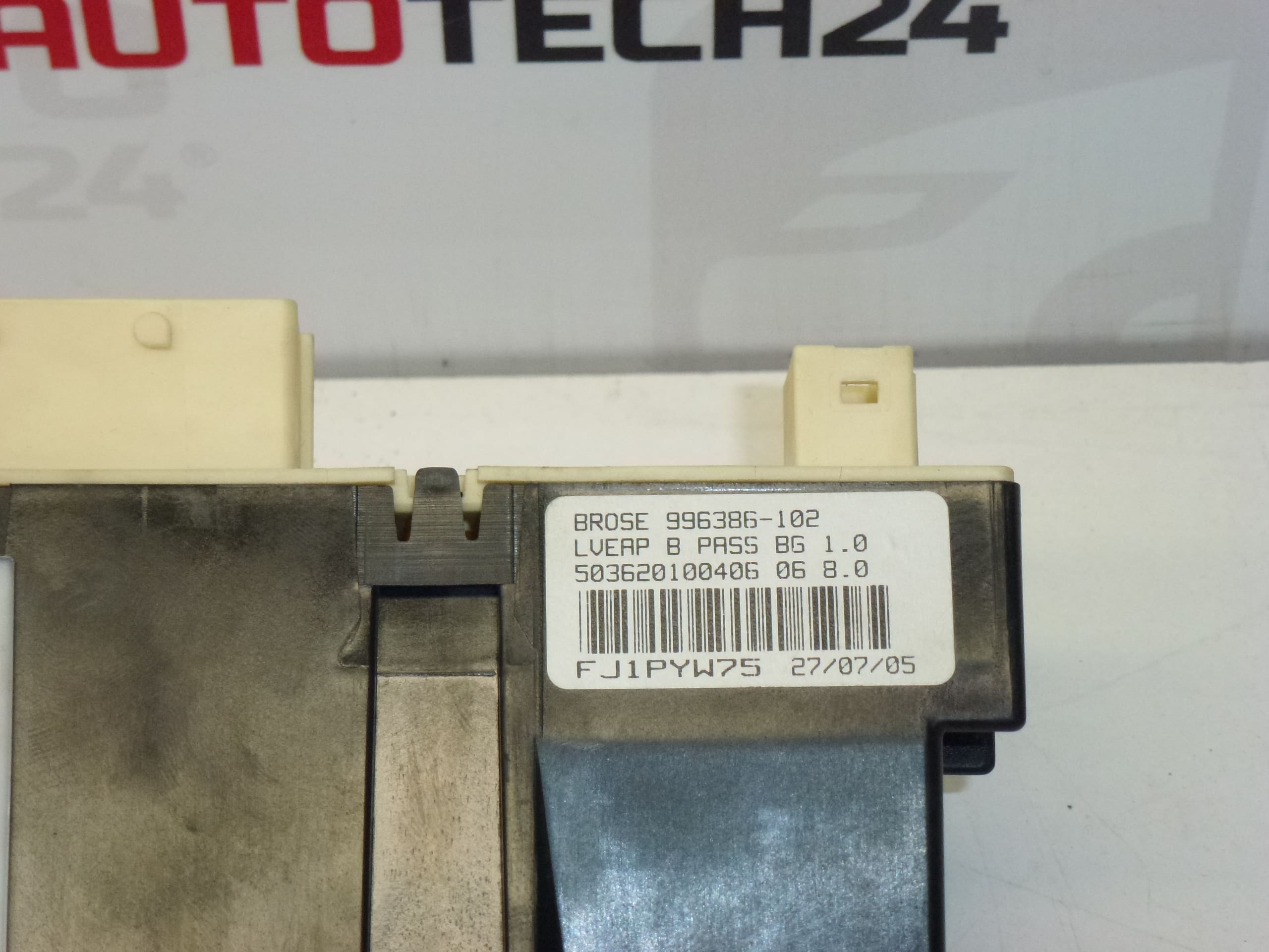 Motor pravého předního stahování okna Peugeot 307CC 9660037580 9222CK - Obrázek 2