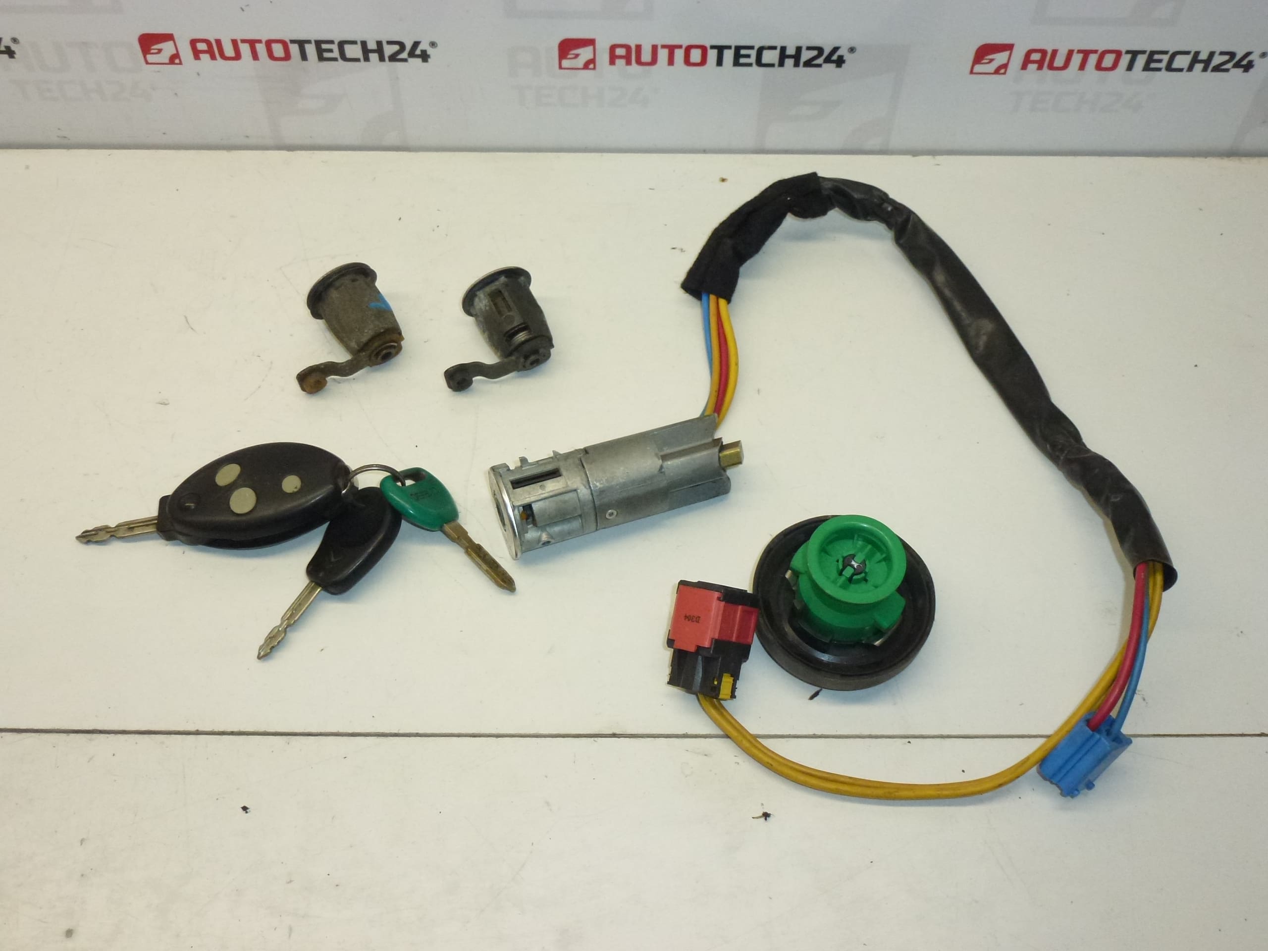 Sada zámků s 2 klíči Citroën Xsara 4162Z5 - Obrázek 2