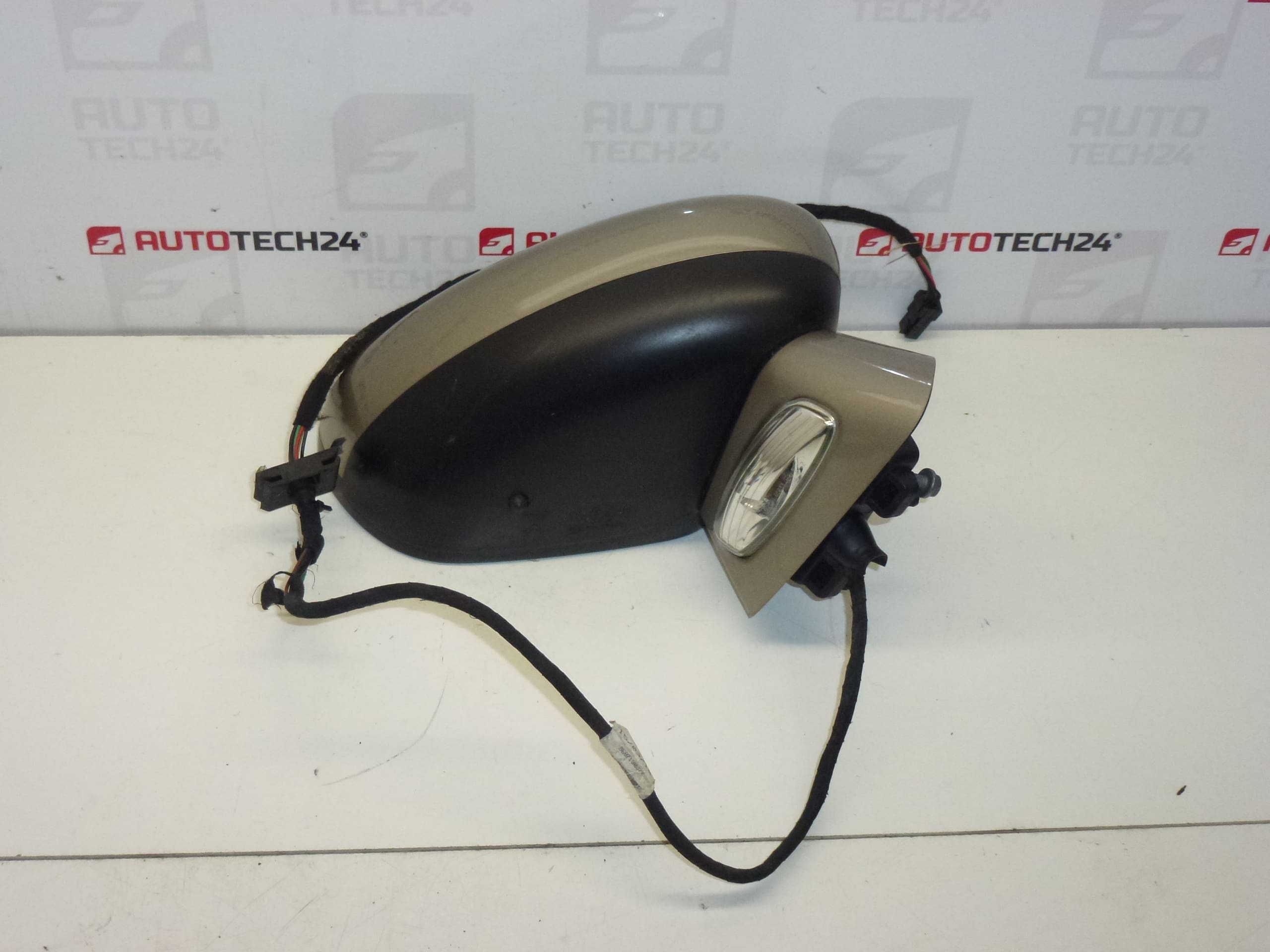 Pravé zpětné zrcátko Citroën C4 KCH 9687130977 8154EH - Obrázek 2