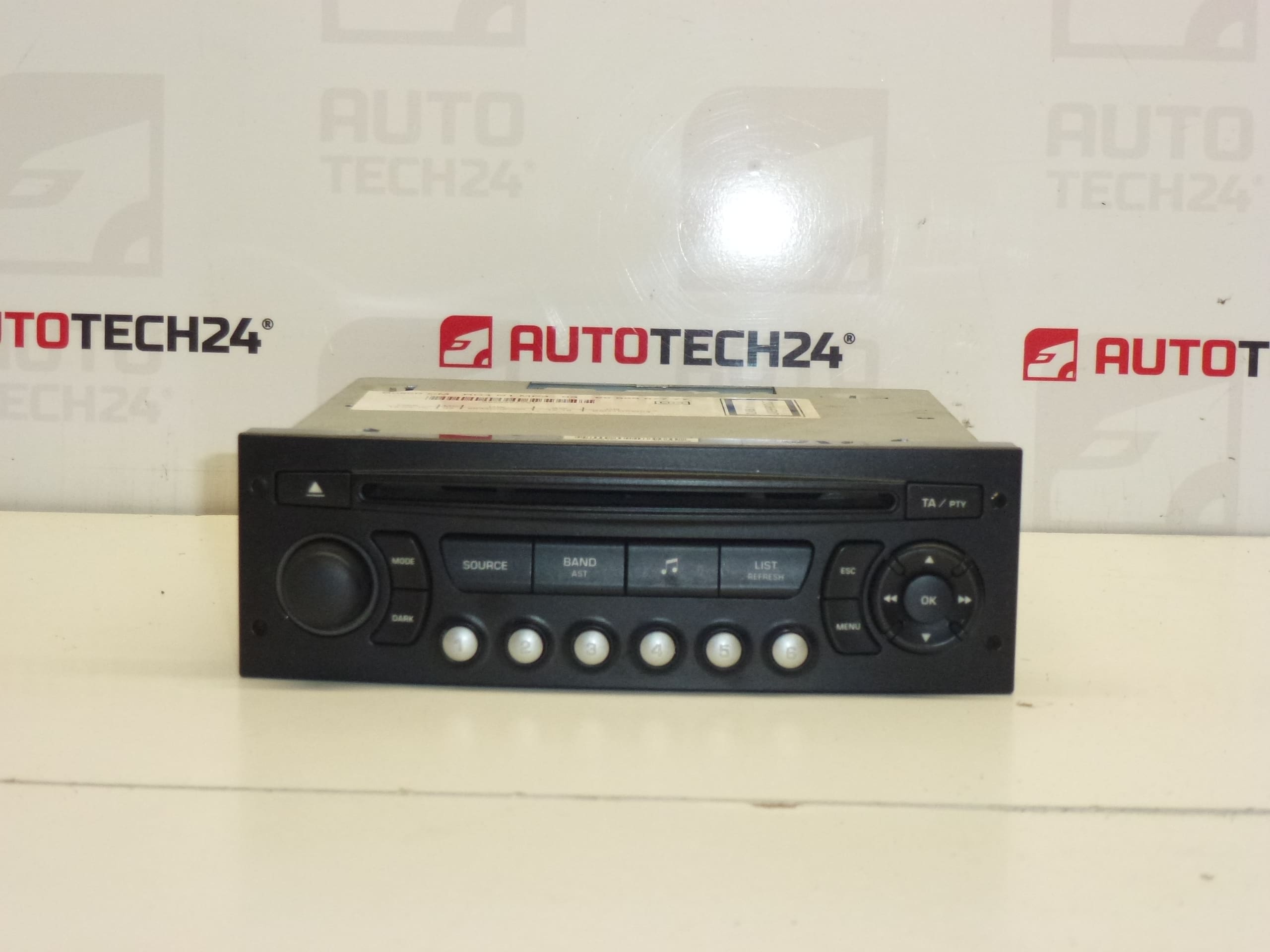 Autorádio s CD MP3 Citroën Peugeot 9666967777 6579FG