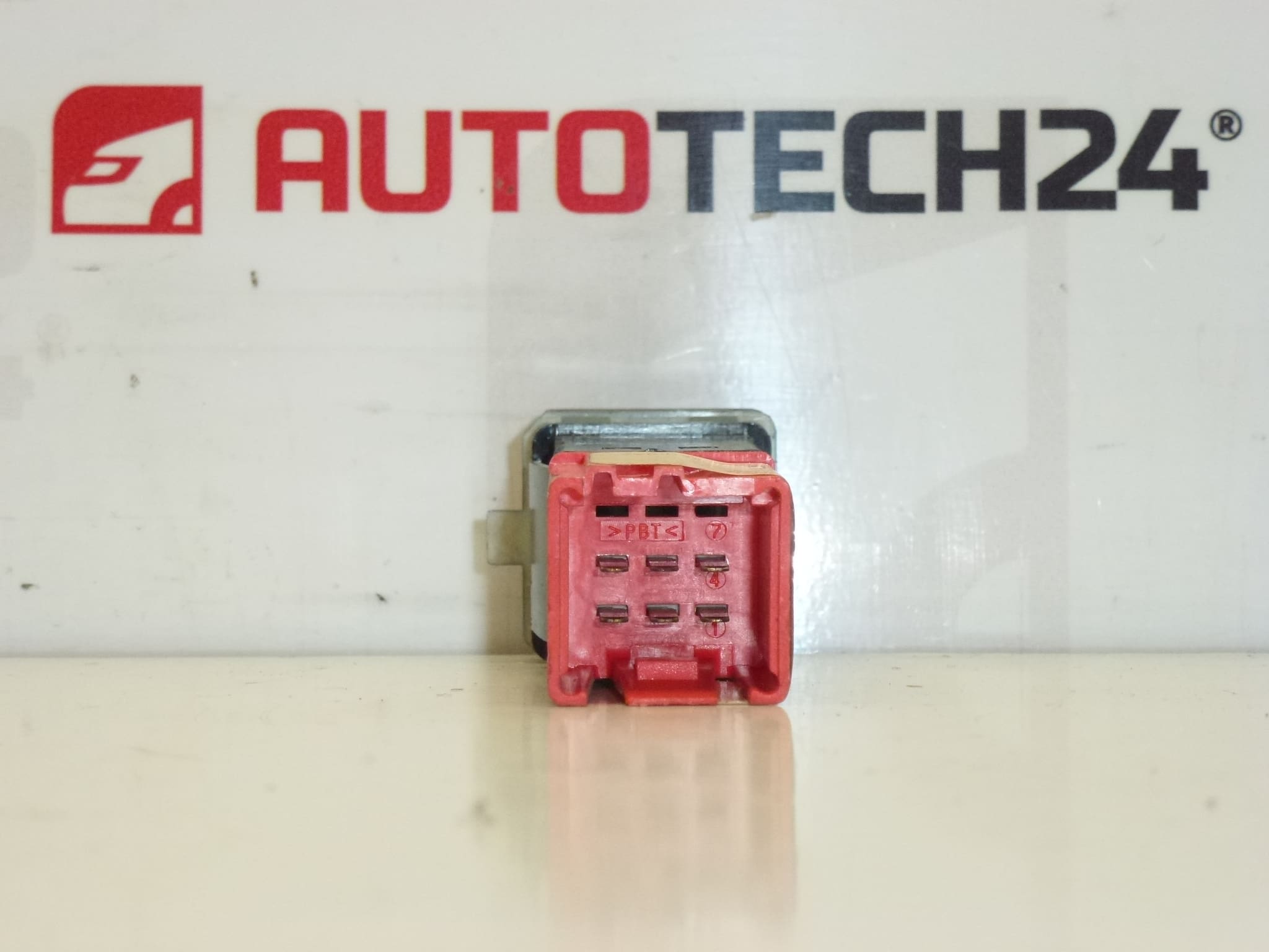 Vypínač blokování zadních oken Citroën Xsara Picasso 9649802077 6554EL - Obrázek 2