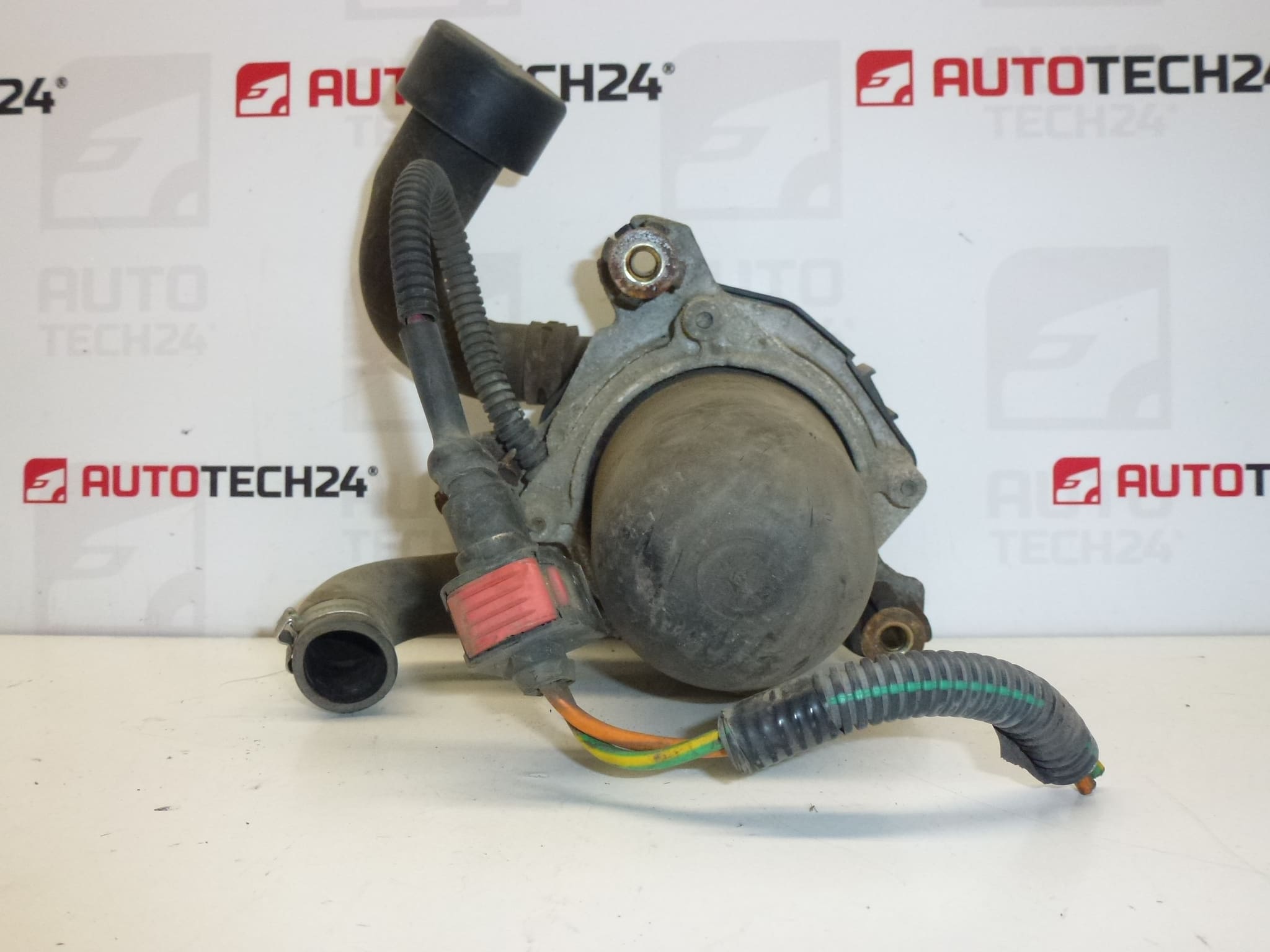 Vzduchové čerpadlo Citroën Peugeot 9639450180 1618E4 1628FX - Obrázek 2
