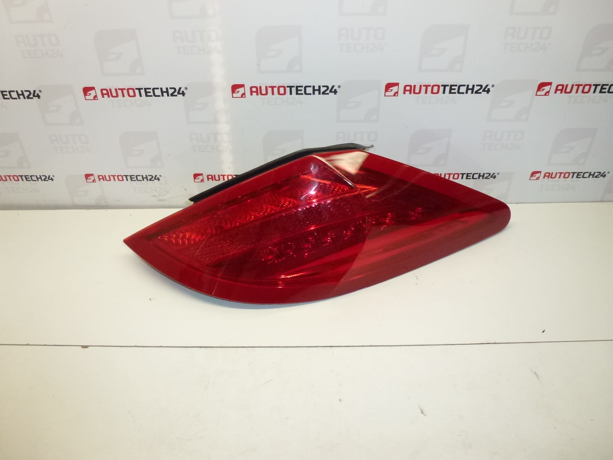 Zadní pravá lampa Peugeot 308 CC 6351GG