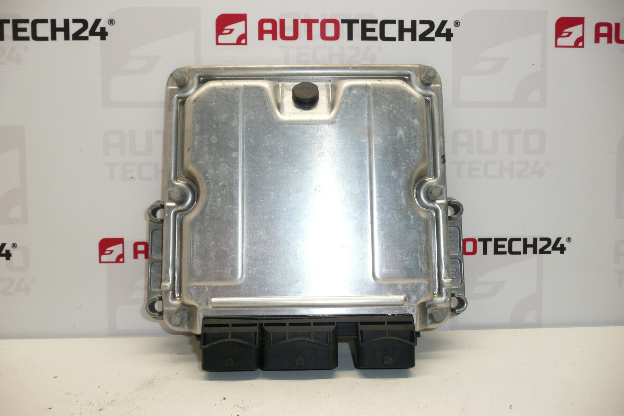Řídící jednotka ECU Bosch EDC15C2 Citroën C8 Peugeot 0281011334 1940H5 1940H6 - Obrázek 2