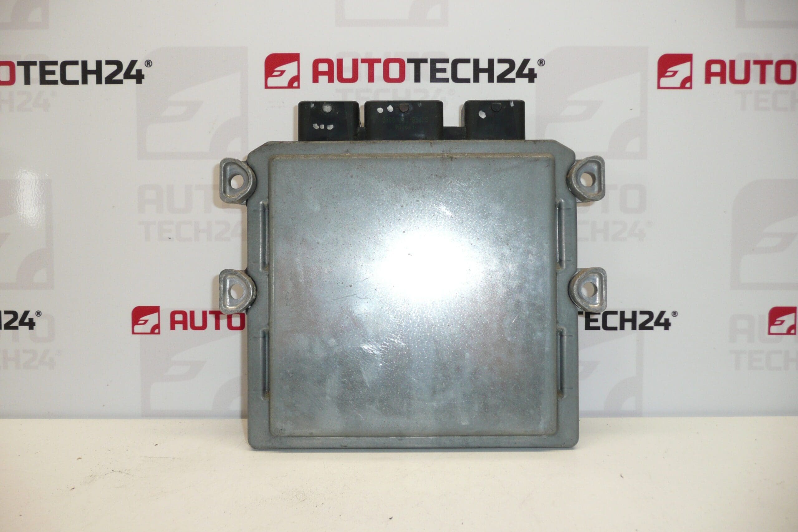 Řídící jednotka ECU Siemens SID 804 pro vozy Citroën a Peugeot 5WS40115C-T - Obrázek 2