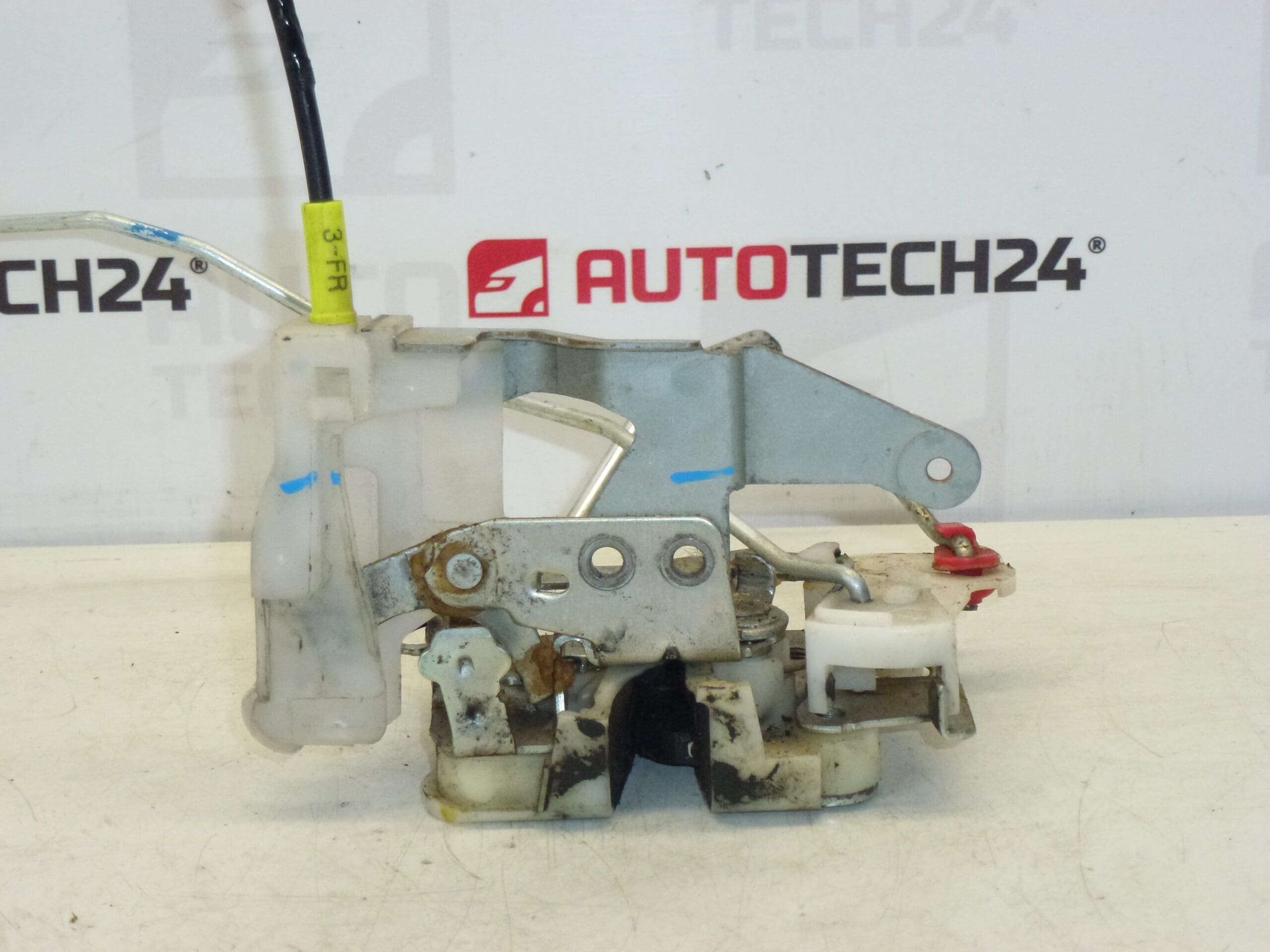 Zámek levých dveří Citroën C1 Peugeot 107 9135S2 - Obrázek 2