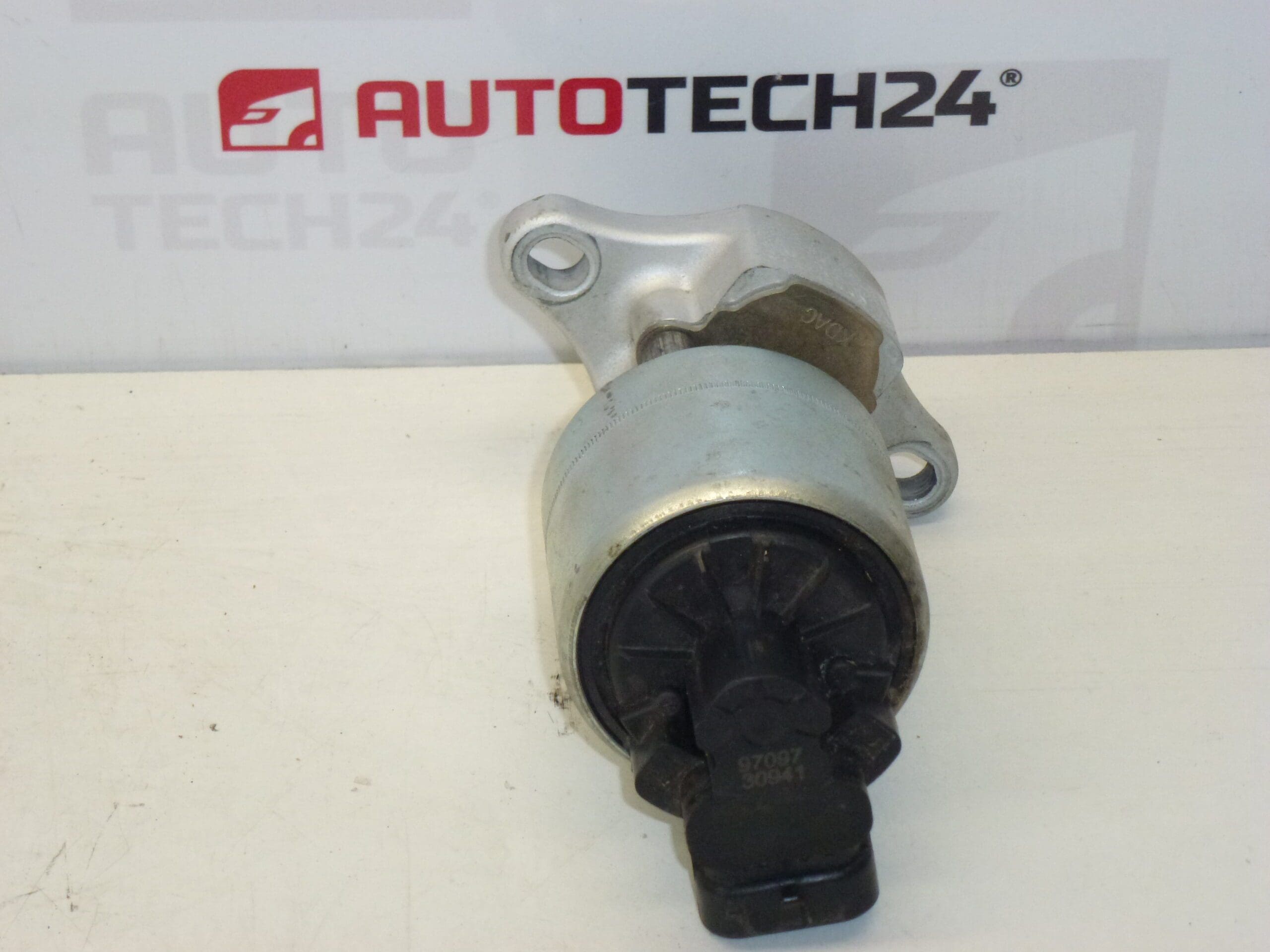 EGR ventil 1.8 16V Citroën Peugeot 1928JF - Obrázek 2