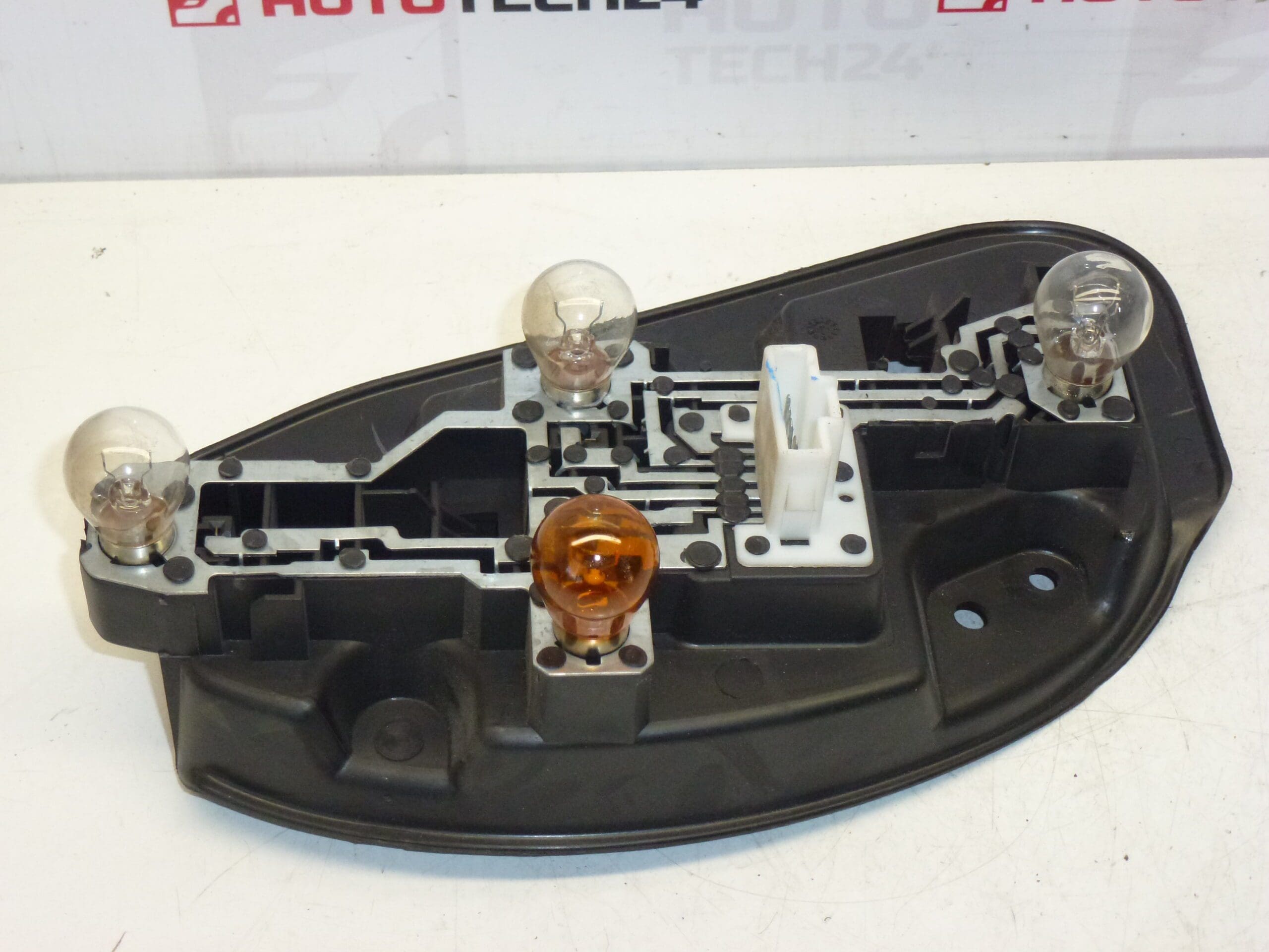 Patice žárovek levá zadní lampa Citroën C5 sedan - Obrázek 2