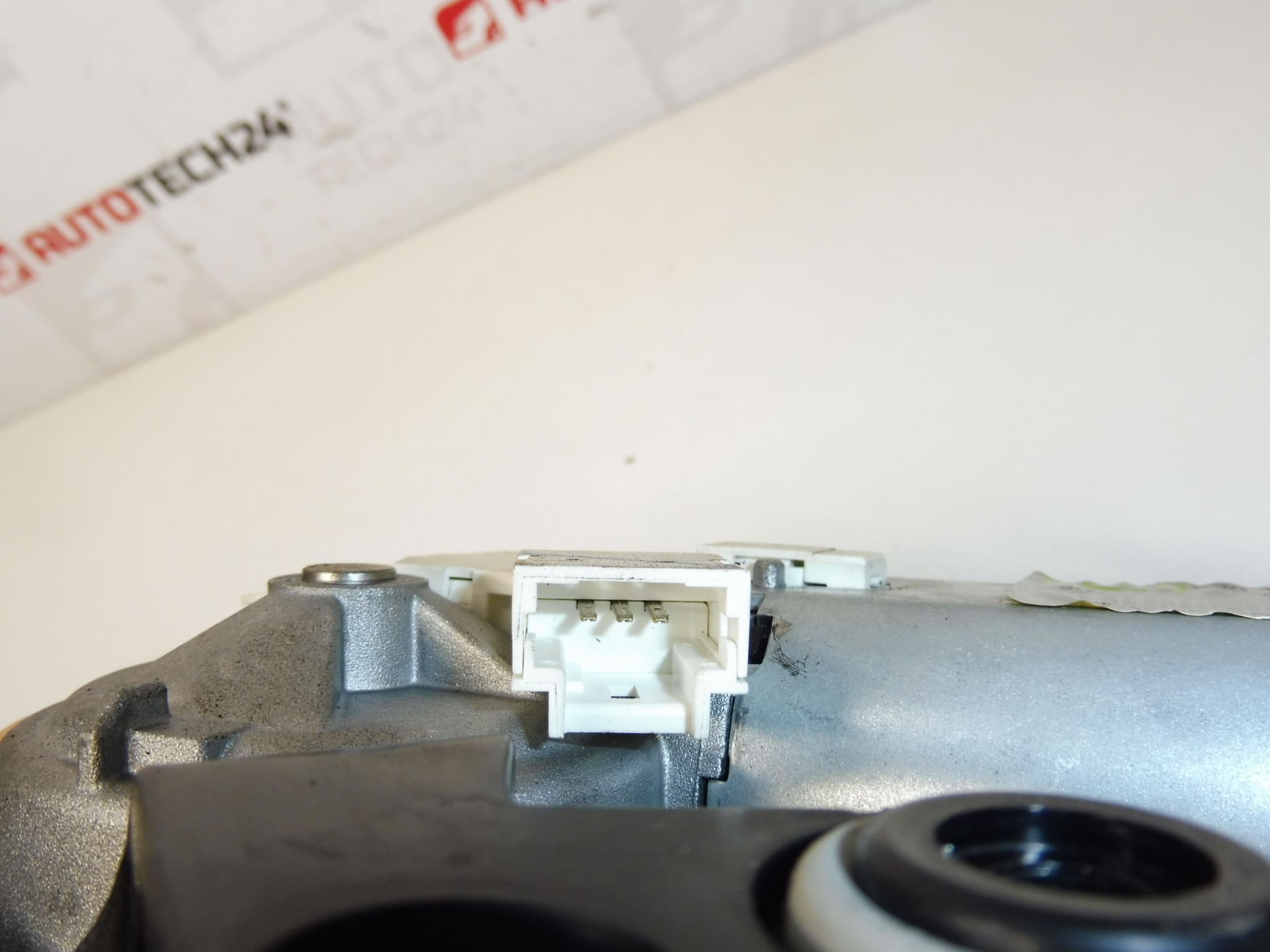 Motor zadního stěrače Peugeot 206 9651169580 6405H8 - Obrázek 2